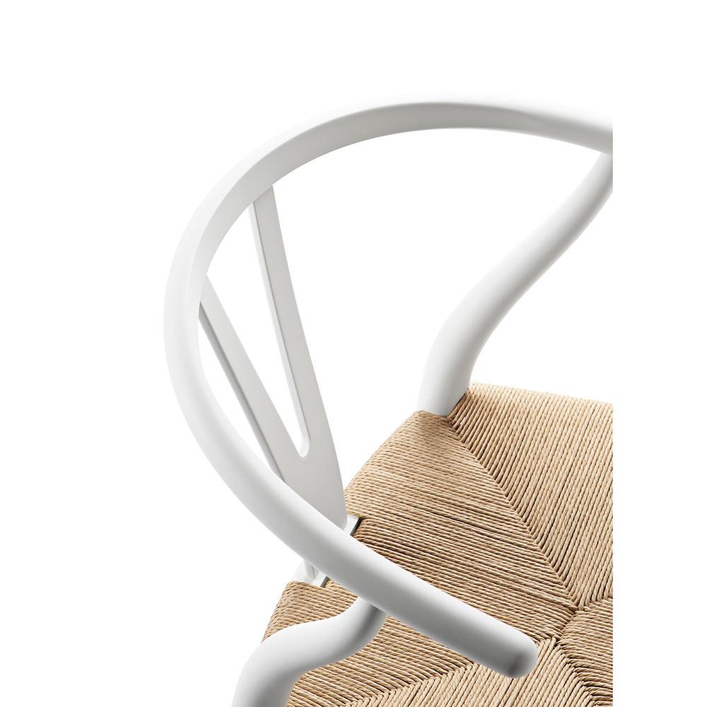Hans J. Wegner CH24 Wishbone Chair Buche Weiß Natural Papercord für Carl Hansen (Dänisch) im Angebot