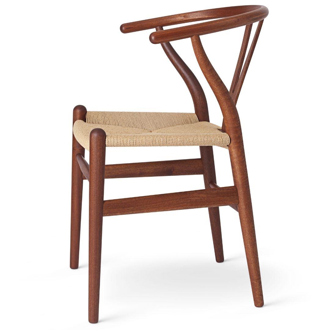 Hans J. Wegner 'CH24 Wishbone' Chair in Mahogany and Oil for Carl Hansen & Son For Sale 1