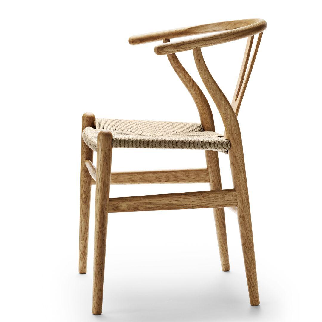 Hans J. Wegner 'CH24 Wishbone' Stuhl in Eiche und Öl für Carl Hansen & Son (Handgewebt) im Angebot