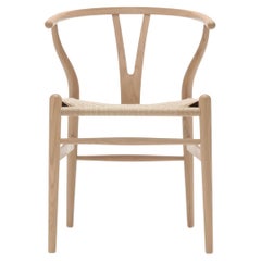 Hans J. Wegner ''CH24 Wishbone'' Chair in Oak & White Oil for Carl Hansen & Son