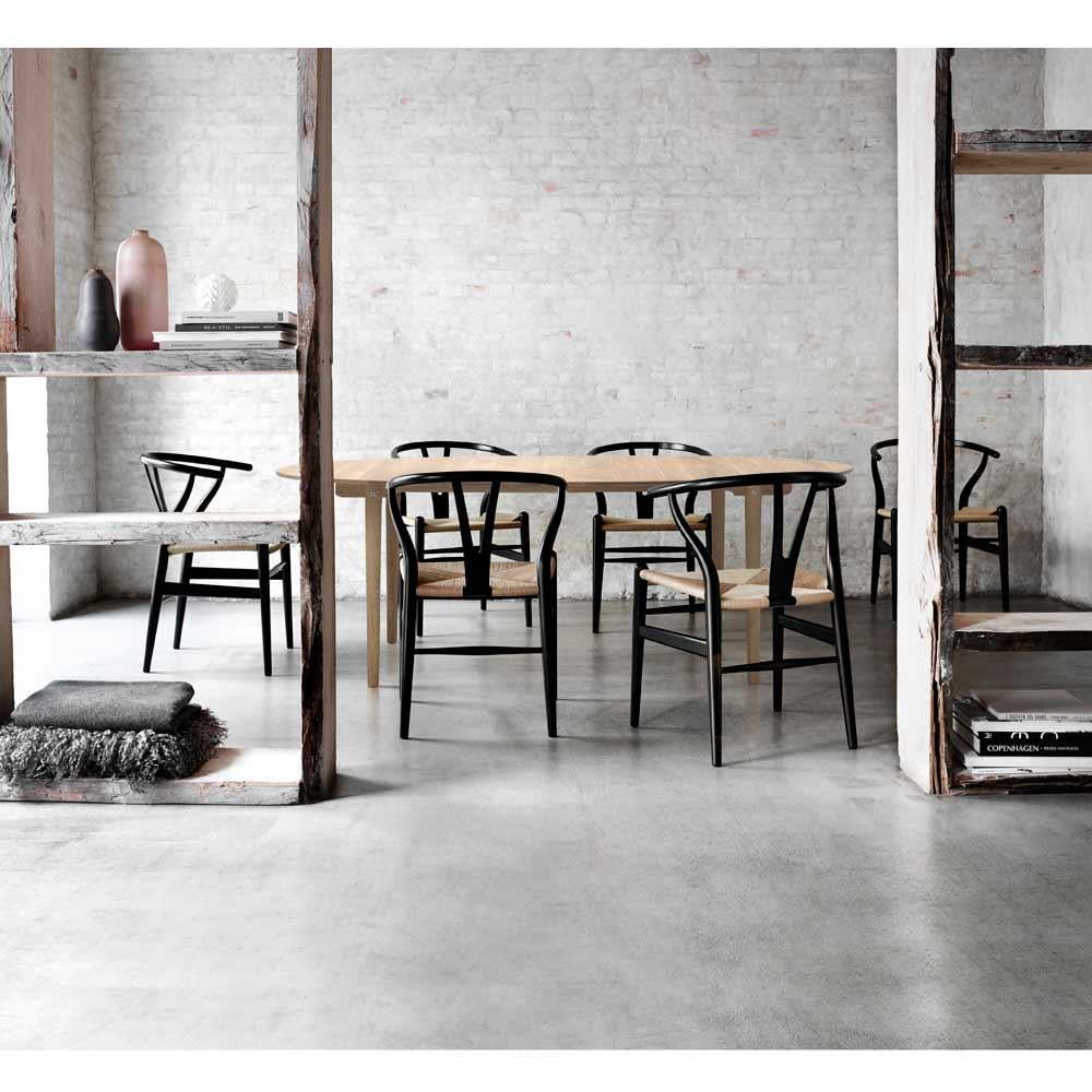 Hans J. Wegner CH24 Wishbone Chair Oak Black Natural Papercord für Carl Hansen (21. Jahrhundert und zeitgenössisch) im Angebot
