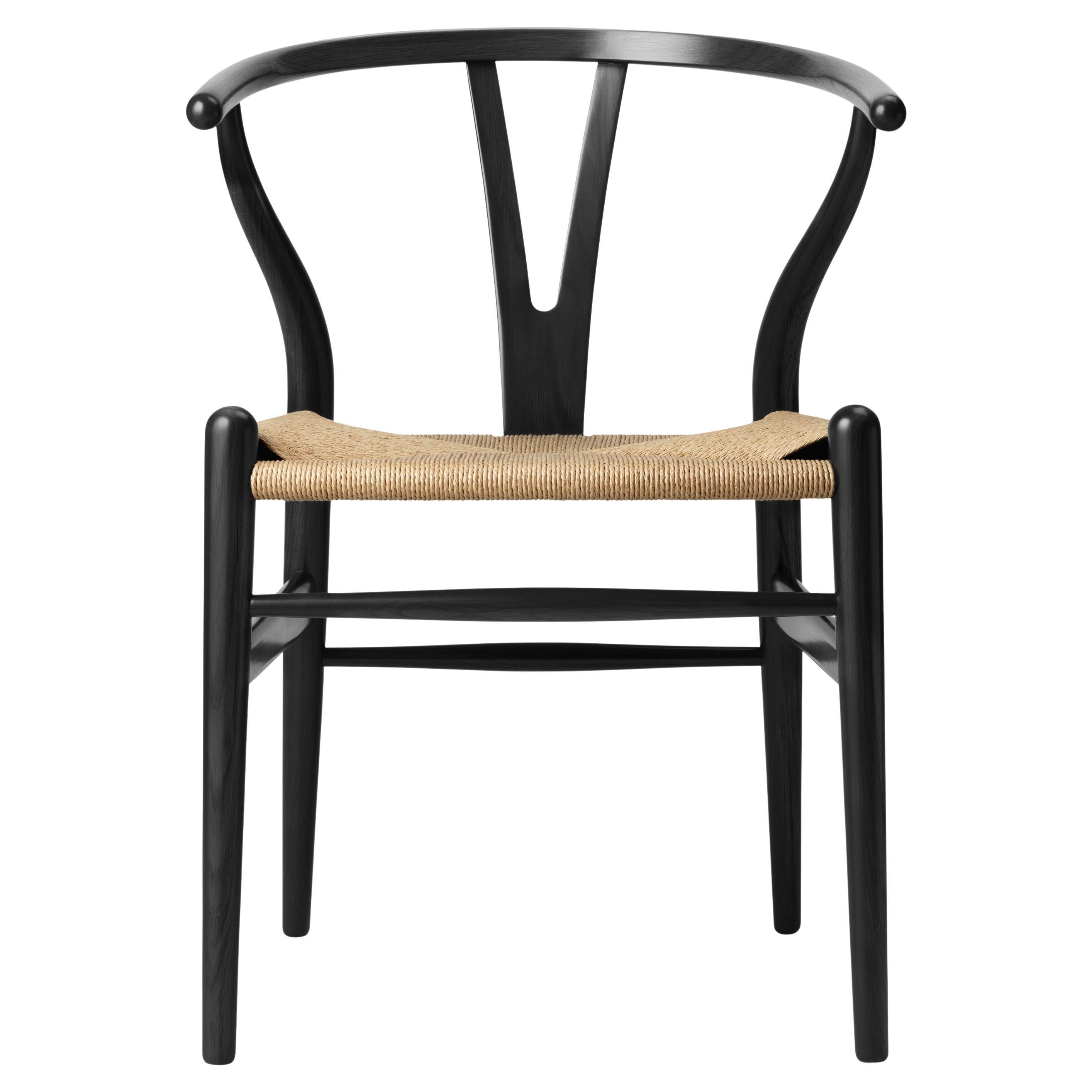 Hans J. Wegner CH24 Wishbone Chair Oak Black Natural Papercord für Carl Hansen