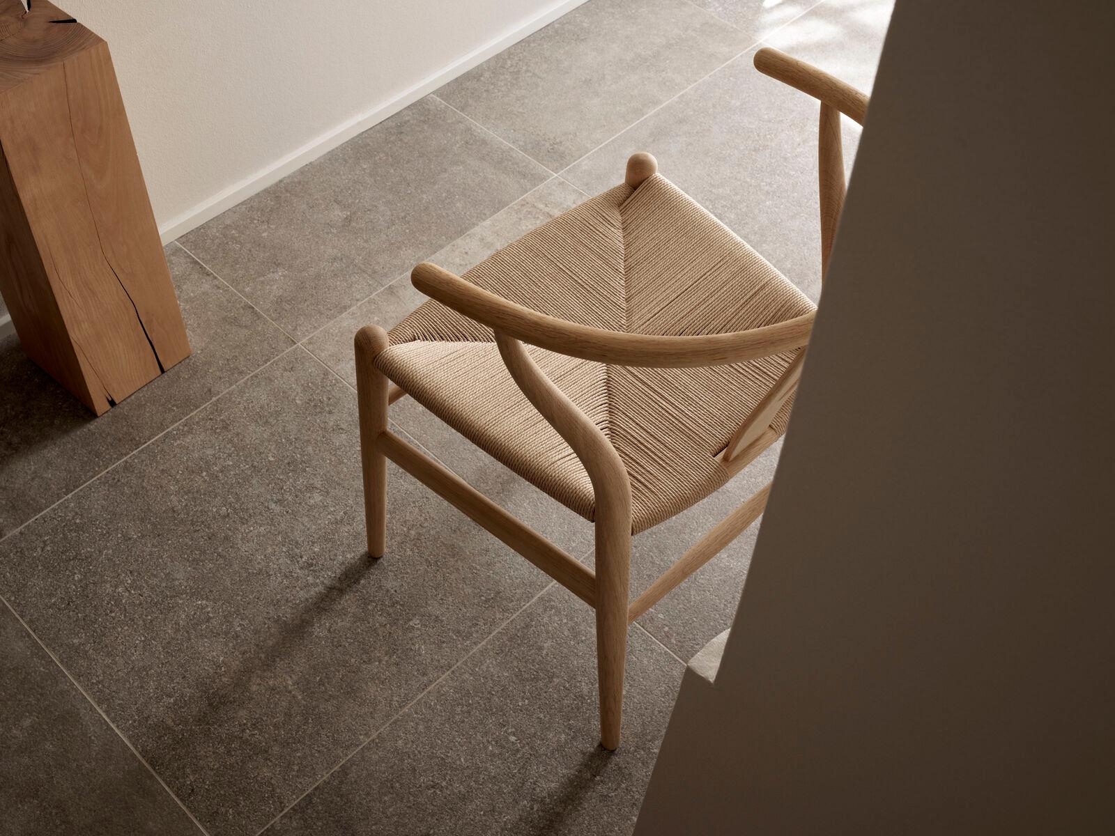 Hans J. Wegner CH24 Wishbone Chair Oak Oil Natural Papercord für Carl Hansen (Geölt) im Angebot