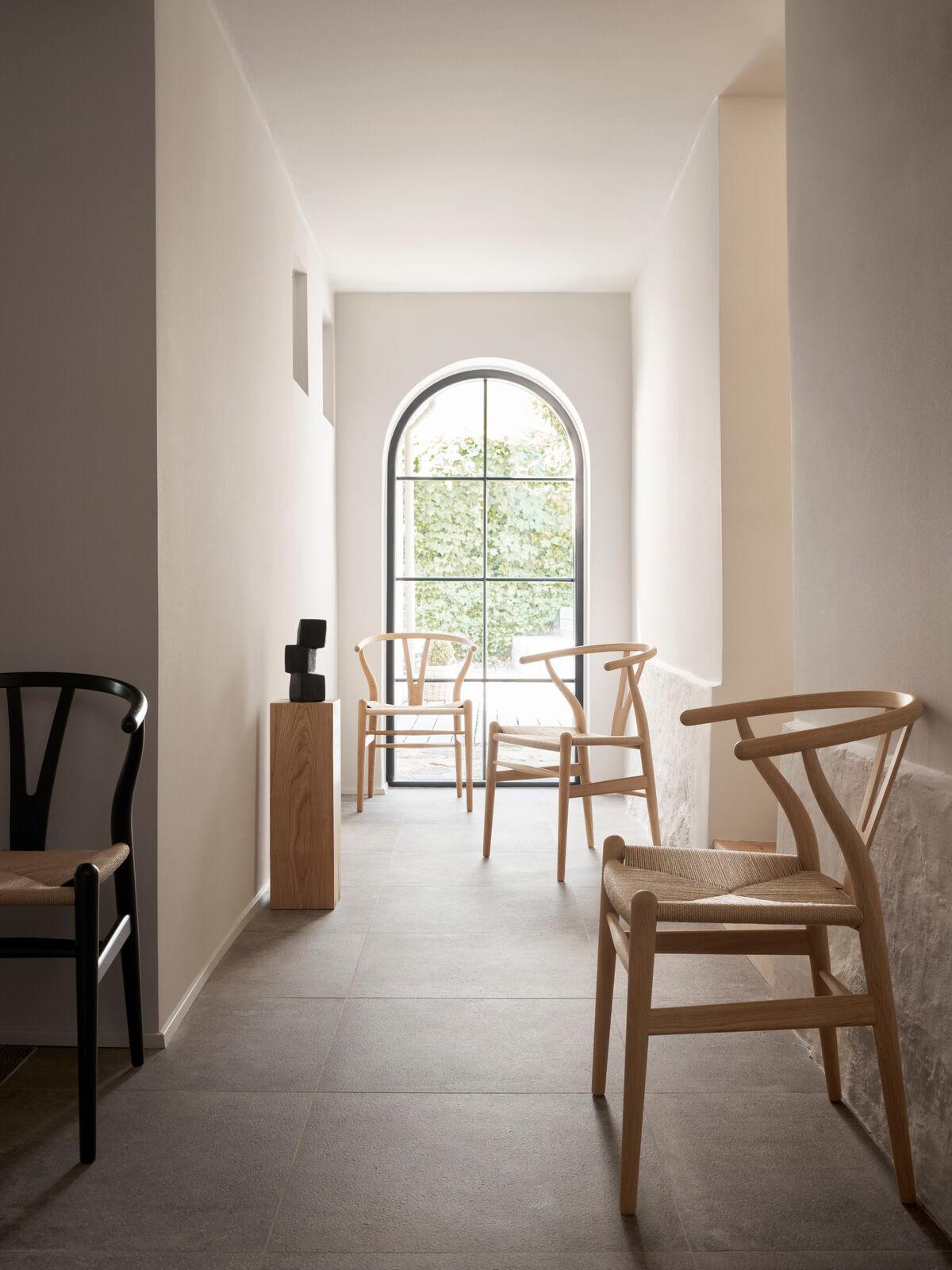 Hans J. Wegner CH24 Wishbone Chair Oak Soap Natural Papercord für Carl Hansen (21. Jahrhundert und zeitgenössisch) im Angebot