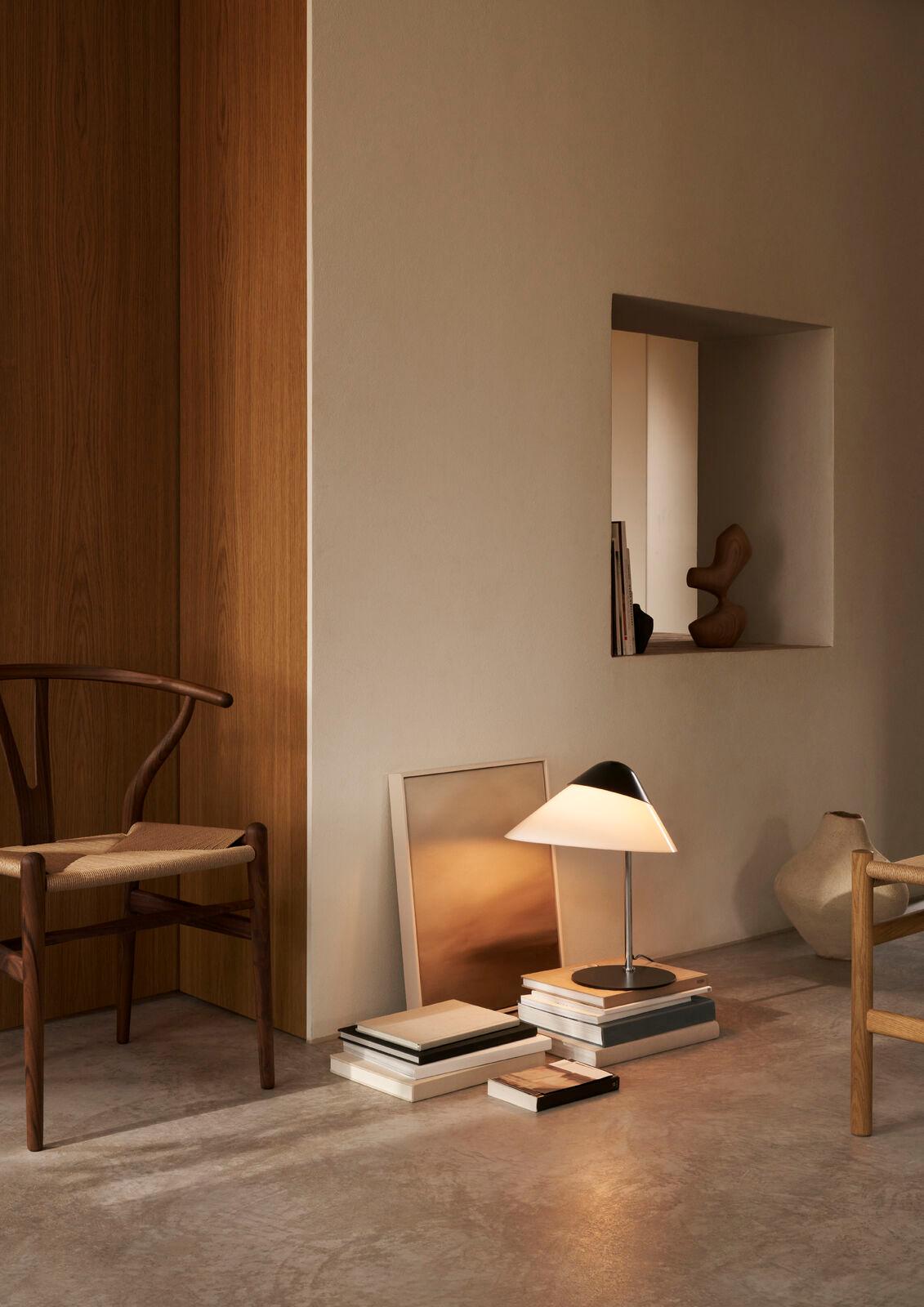 Hans J. Wegner CH24 Wishbone Chair Nussbaumöl Natural Papercord für Carl Hansen (21. Jahrhundert und zeitgenössisch) im Angebot