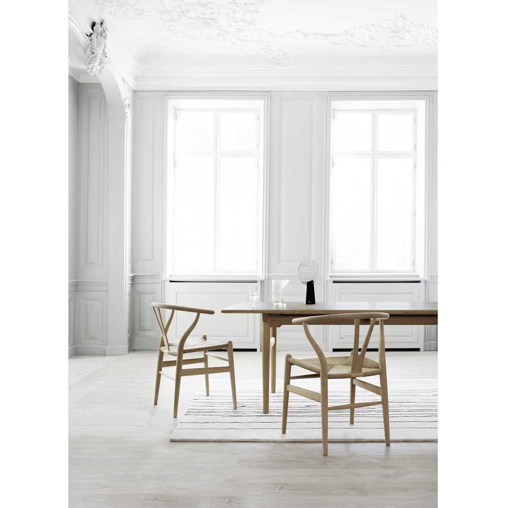 Hans J. Wegner CH24 Wishbone Chair White Oil Natural Papercord für Carl Hansen (Dänisch) im Angebot