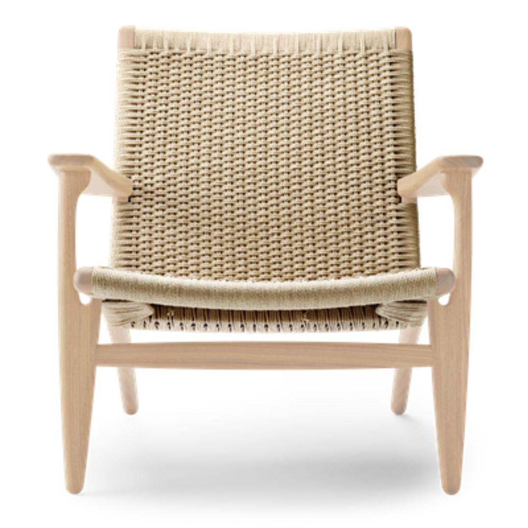 Hans J Wegner 'CH25' Chair in Oak, Oil & Natural Papercord for Carl Hansen & Son For Sale 5