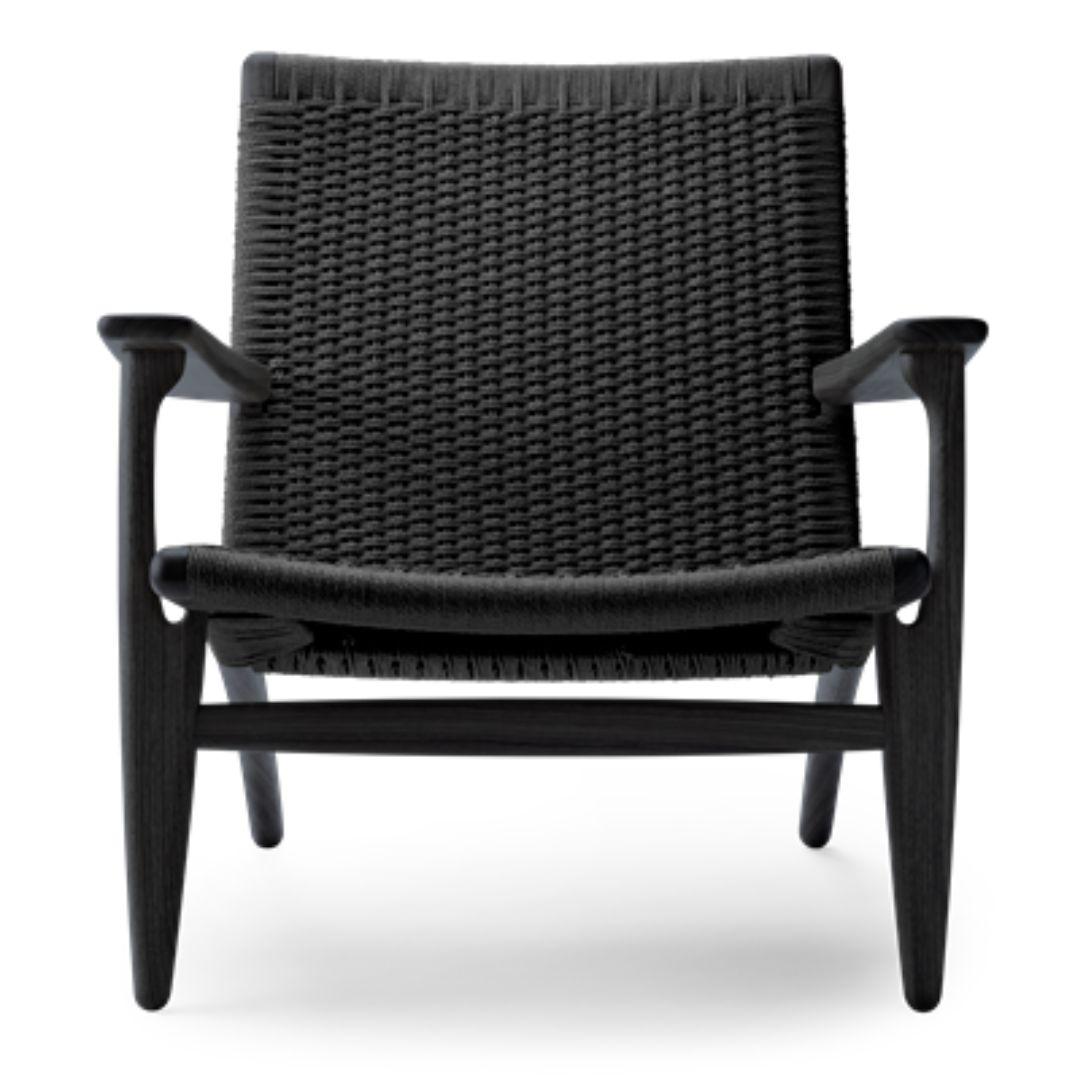 Hans J Wegner 'Ch25' Chair in Walnut, Oil & Papercord for Carl Hansen & Son For Sale 6