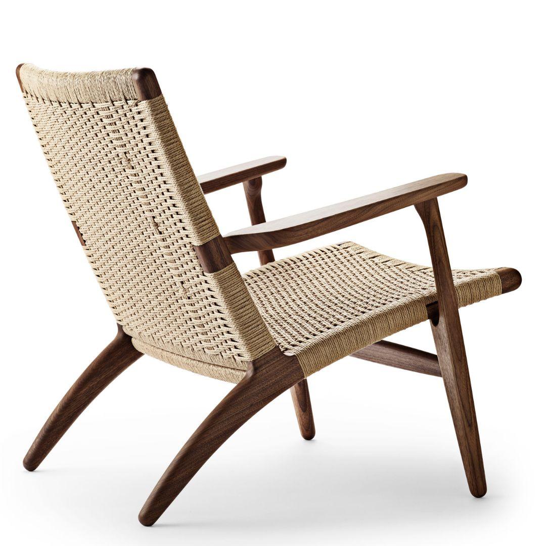 Hand-Woven Hans J Wegner 'Ch25' Chair in Walnut, Oil & Papercord for Carl Hansen & Son For Sale