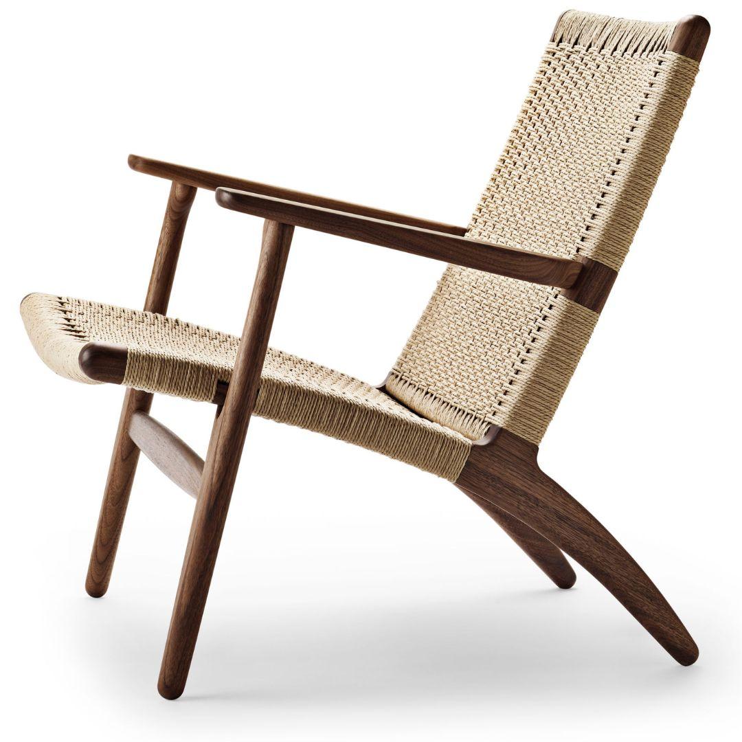 Hans J Wegner 'Ch25' Chair in Walnut, Oil & Papercord for Carl Hansen & Son In New Condition For Sale In Glendale, CA