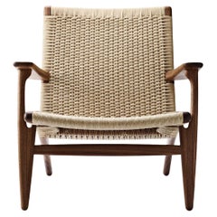 Butaca 'CH25' de Hans J. Wegner en nogal, óleo y cuerda de papel para Carl Hansen & Son