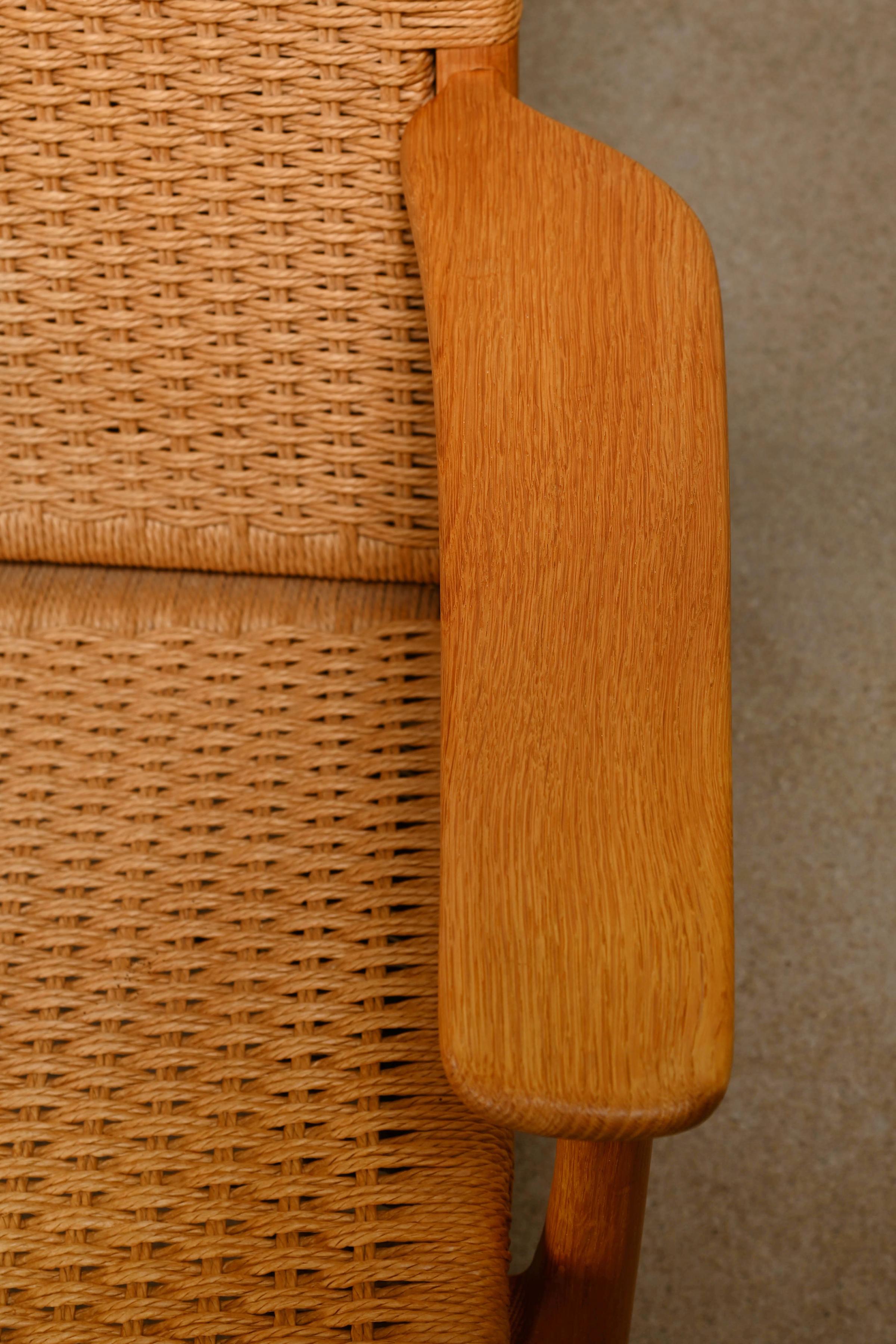 Hans J. Wegner CH25 Lounge Chair in oak and paper-cord for Carl Hansen & Son 3