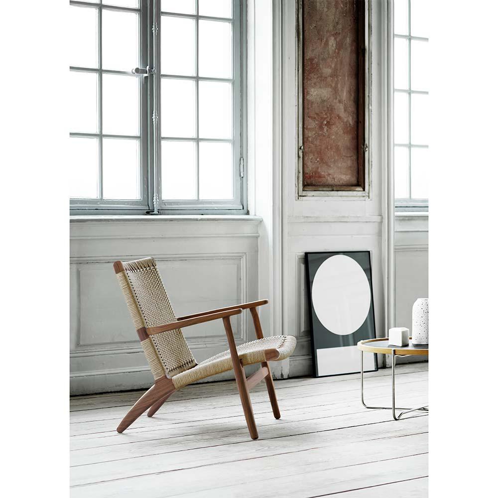Huilé Hans J. Wegner CH25 Chaise longue Noyer Huile Naturelle Papercord pour Hans Hansen en vente