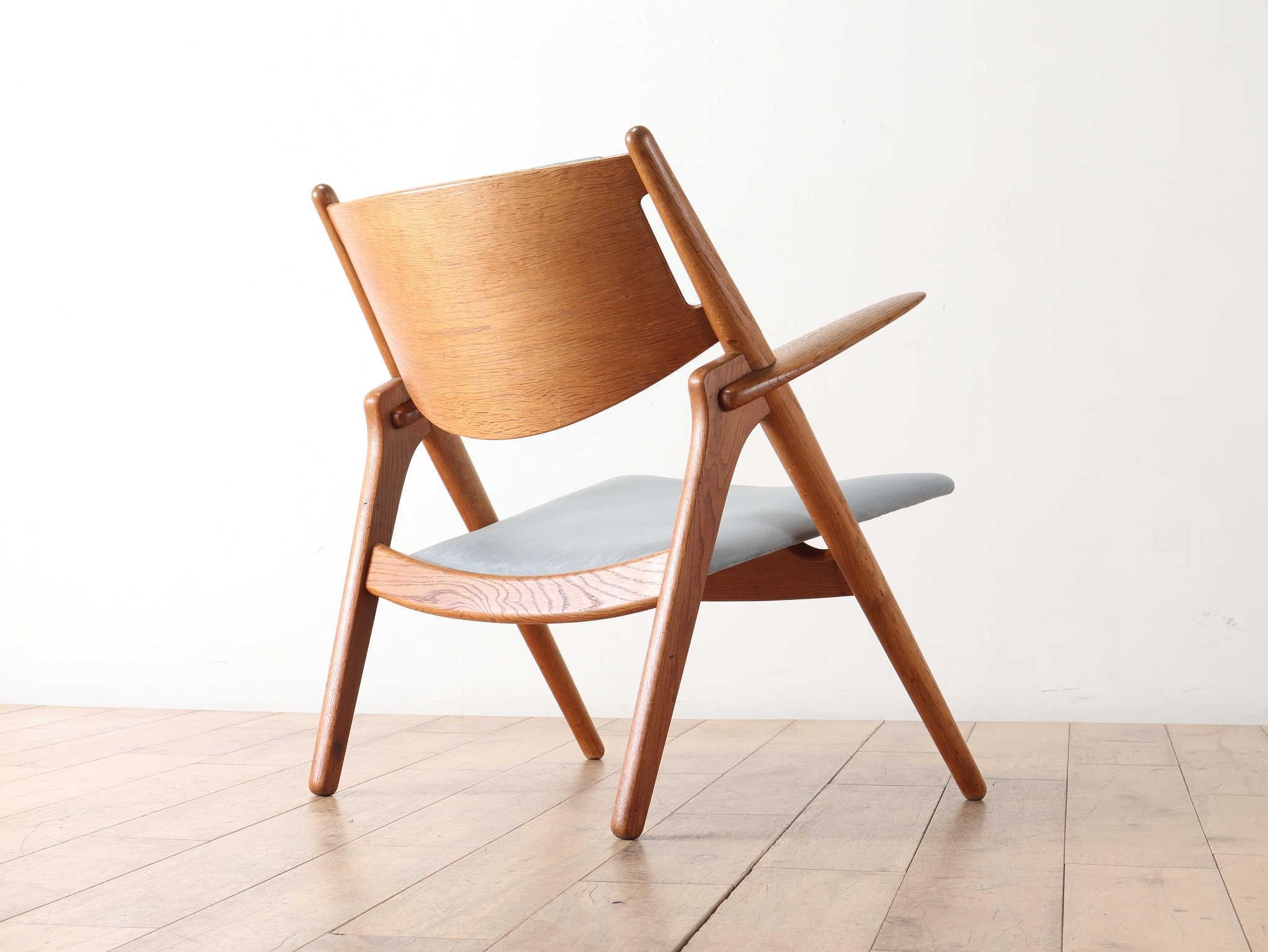Hans J. Wegner CH28 Lounge Chair, 1960s For Sale 12