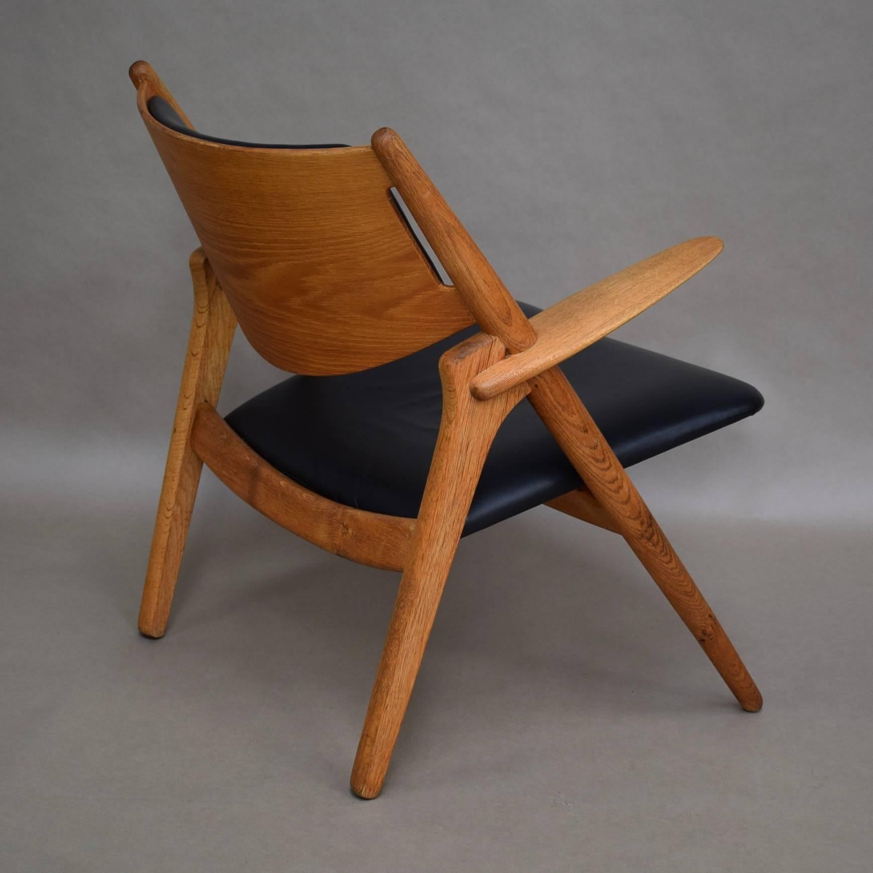 Danish Hans J. Wegner CH28 Sawbuck Lounge Chair, Denmark, circa 1950