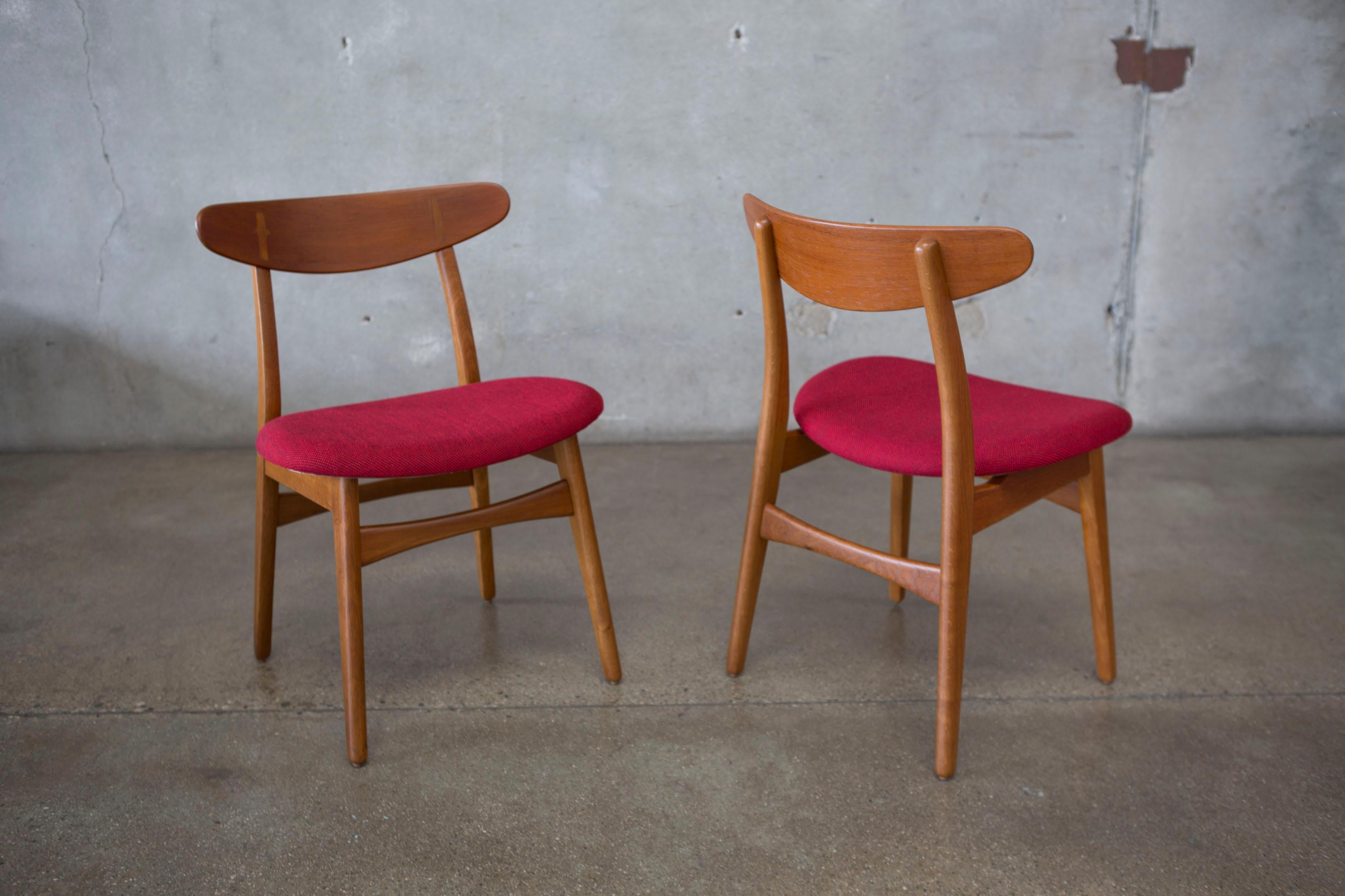 Hans J. Wegner CH30 Chairs in Teak and Oak Set of Five, Denmark, 1950s 8