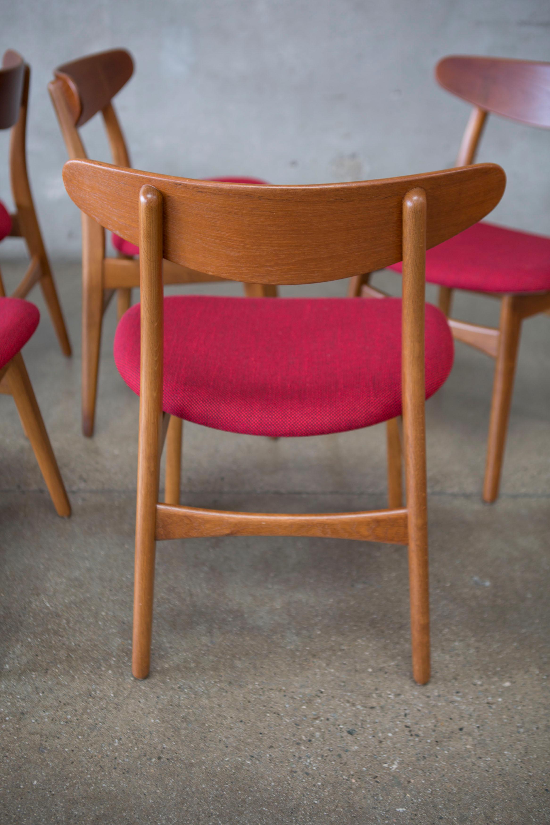 Hans J. Wegner CH30 Chairs in Teak and Oak Set of Five, Denmark, 1950s 9