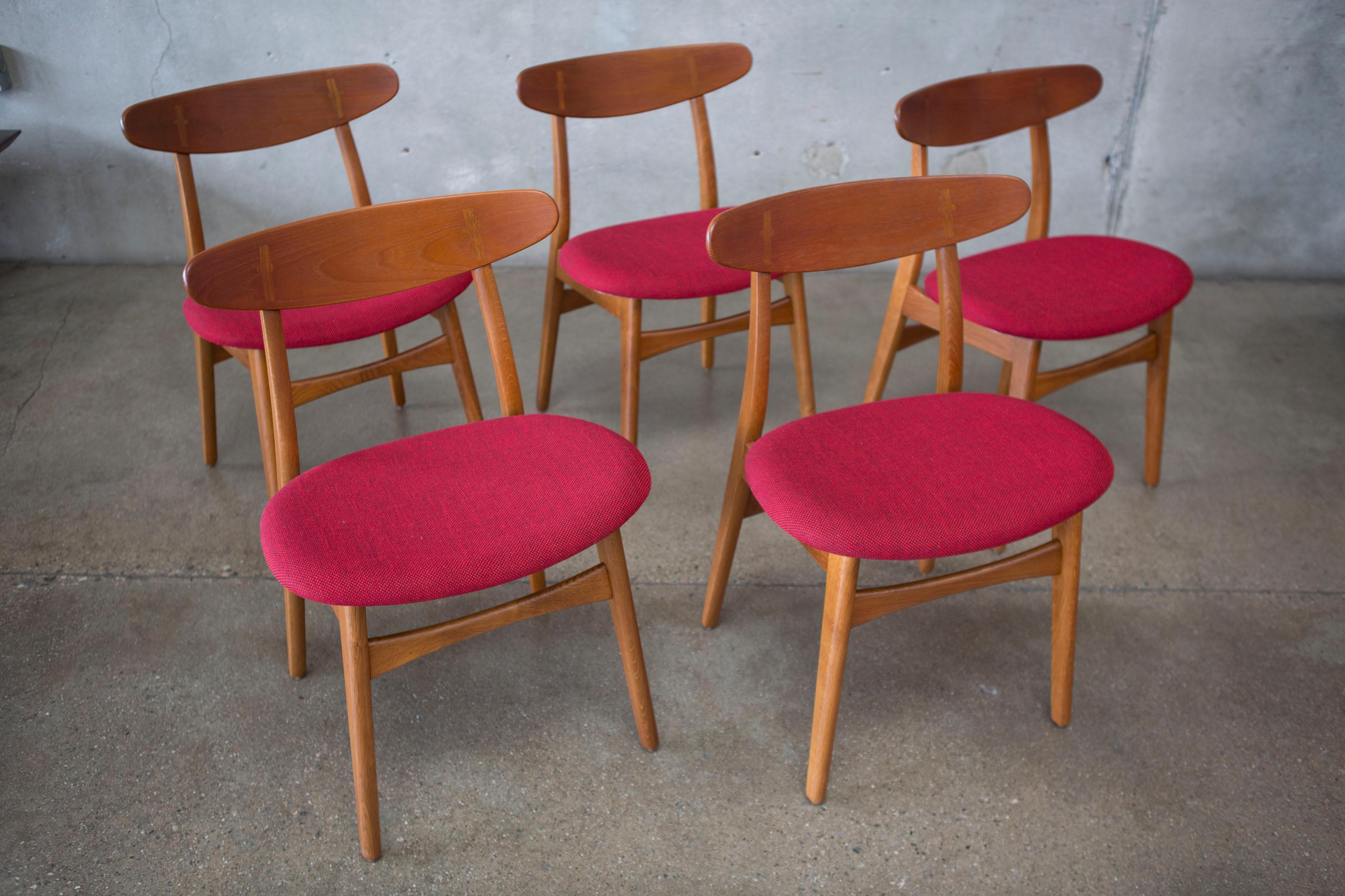 Hans J. Wegner CH30 Chairs in Teak and Oak Set of Five, Denmark, 1950s 10