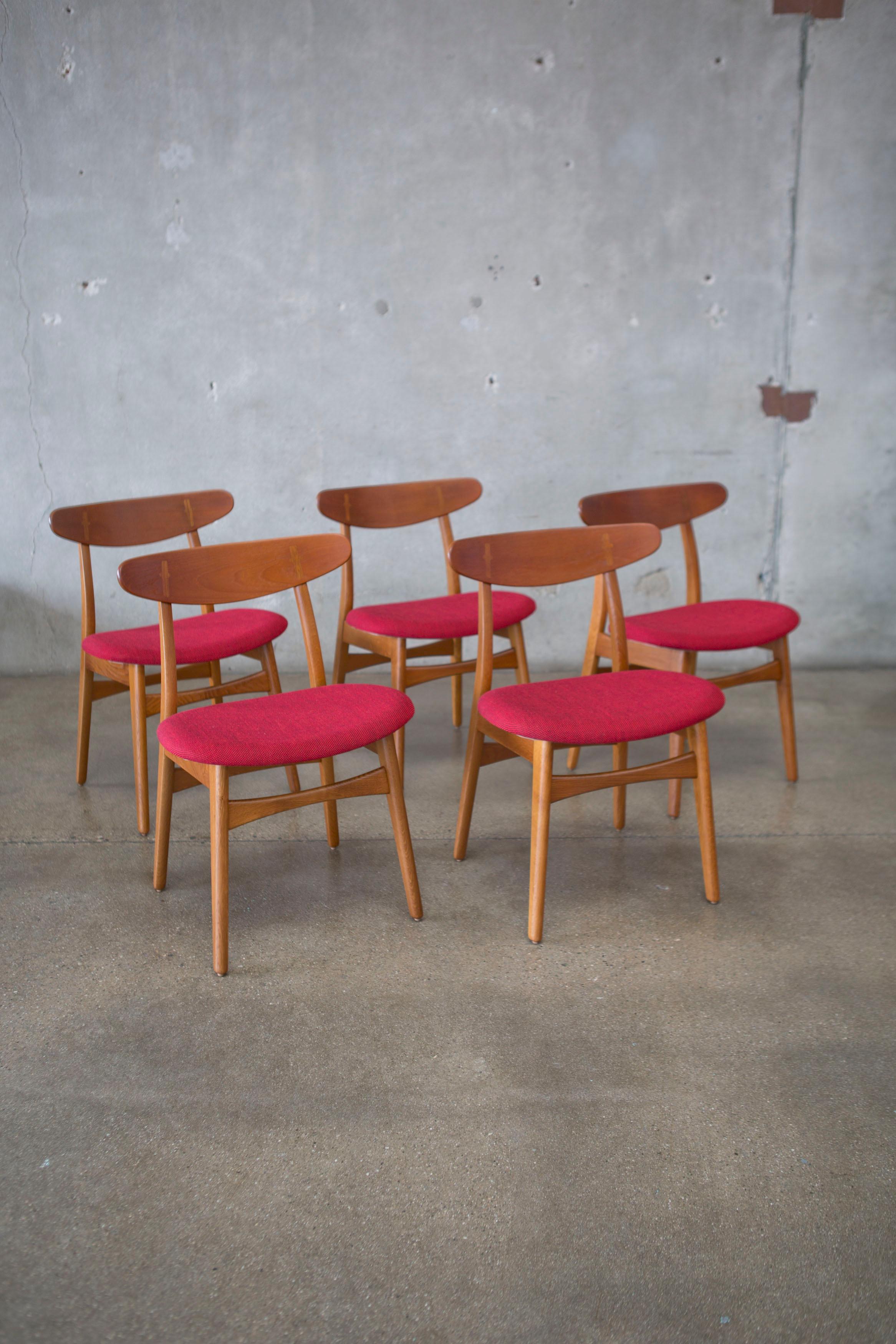 Hans J. Wegner CH30 Chairs in Teak and Oak Set of Five, Denmark, 1950s 11