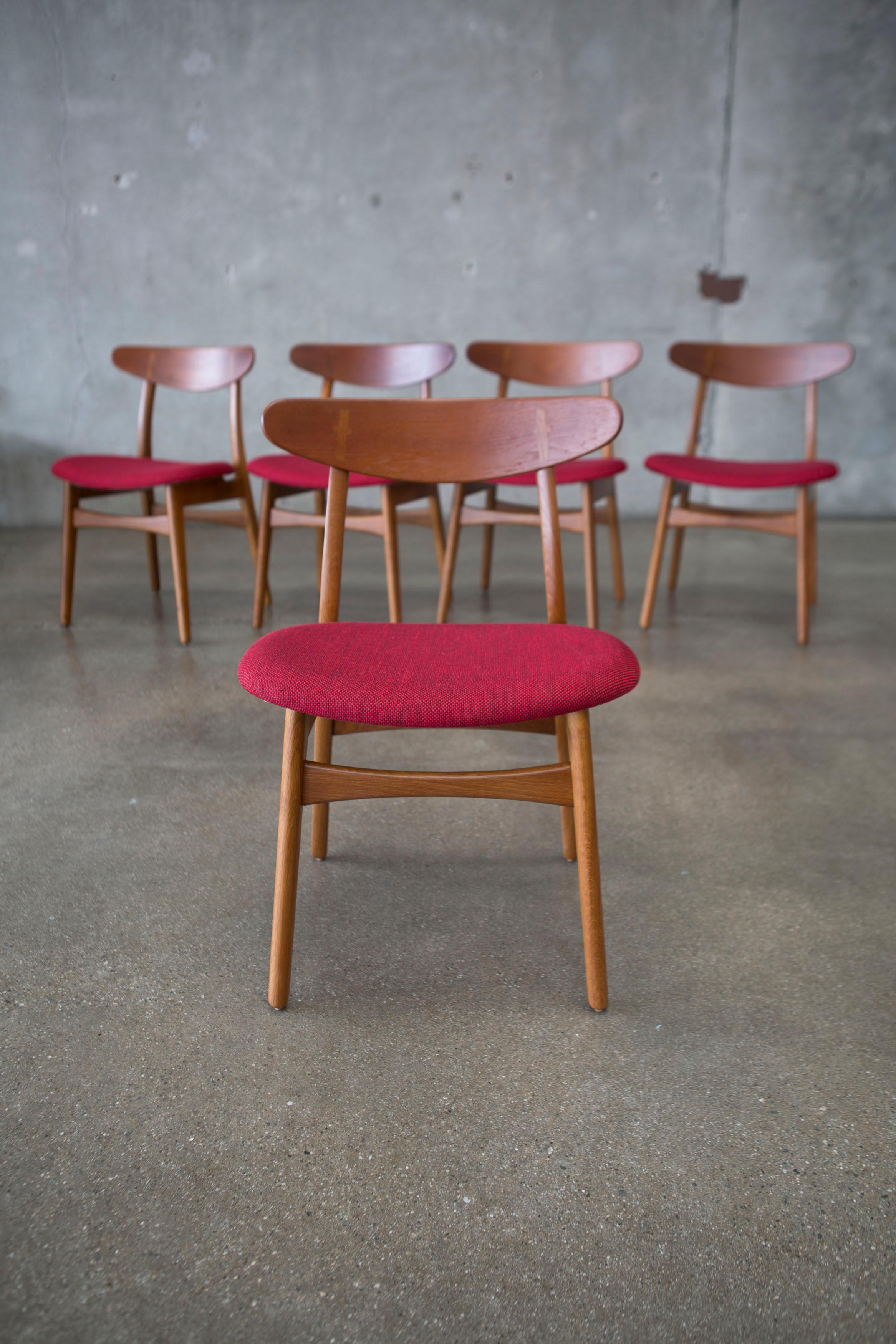 Hans J. Wegner CH30 chairs in teak and oak set of five, Denmark, 1950s

The straight forward design has become an iconic Classic. The exposed joint between the backrest and rear post is a feature seen in other Wegner pieces and is a testament to