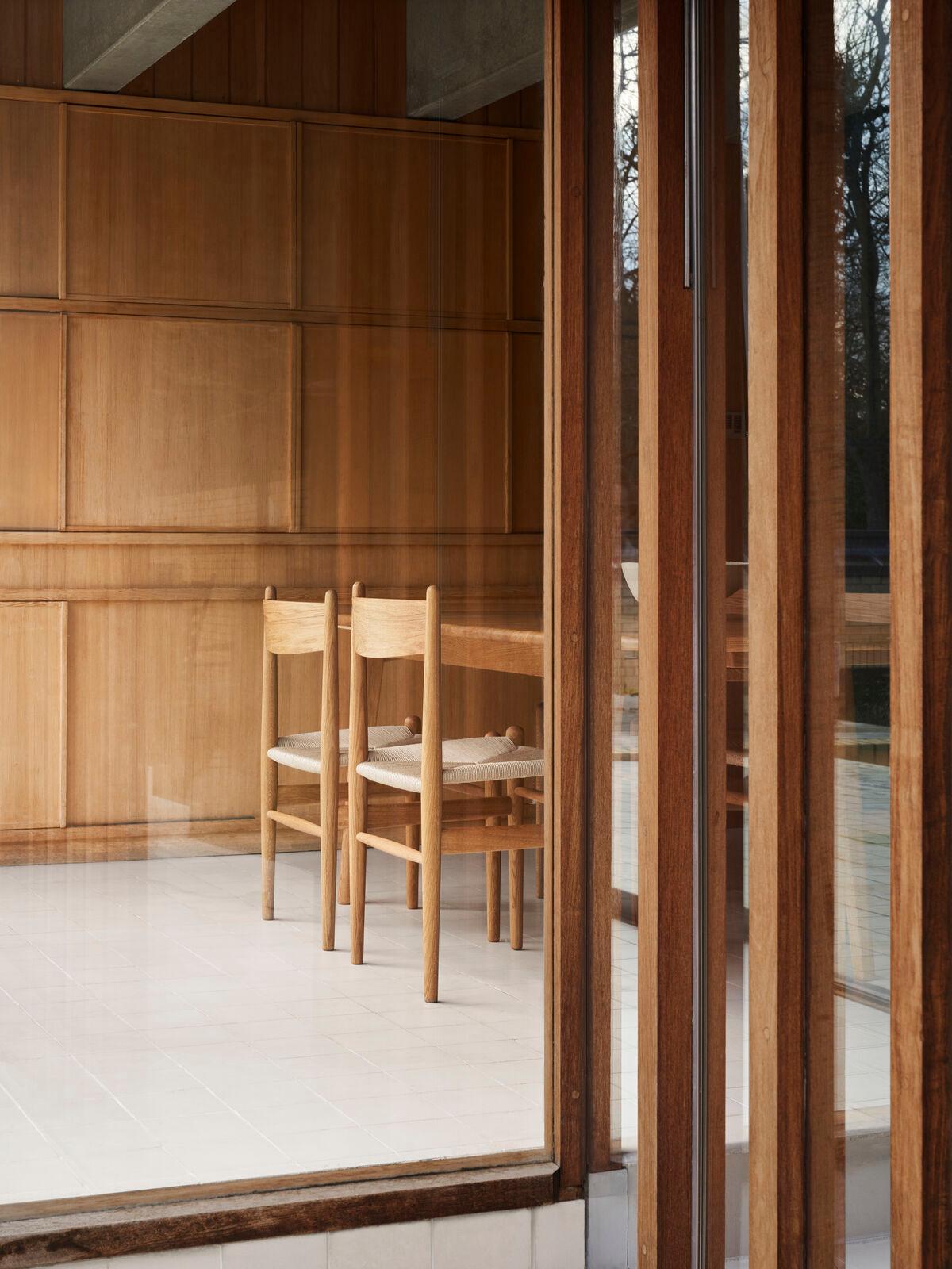 Hans J. Wegner CH36 Stuhl Oak Oil Natural Papercord für Carl Hansen im Zustand „Neu“ im Angebot in New York, NY