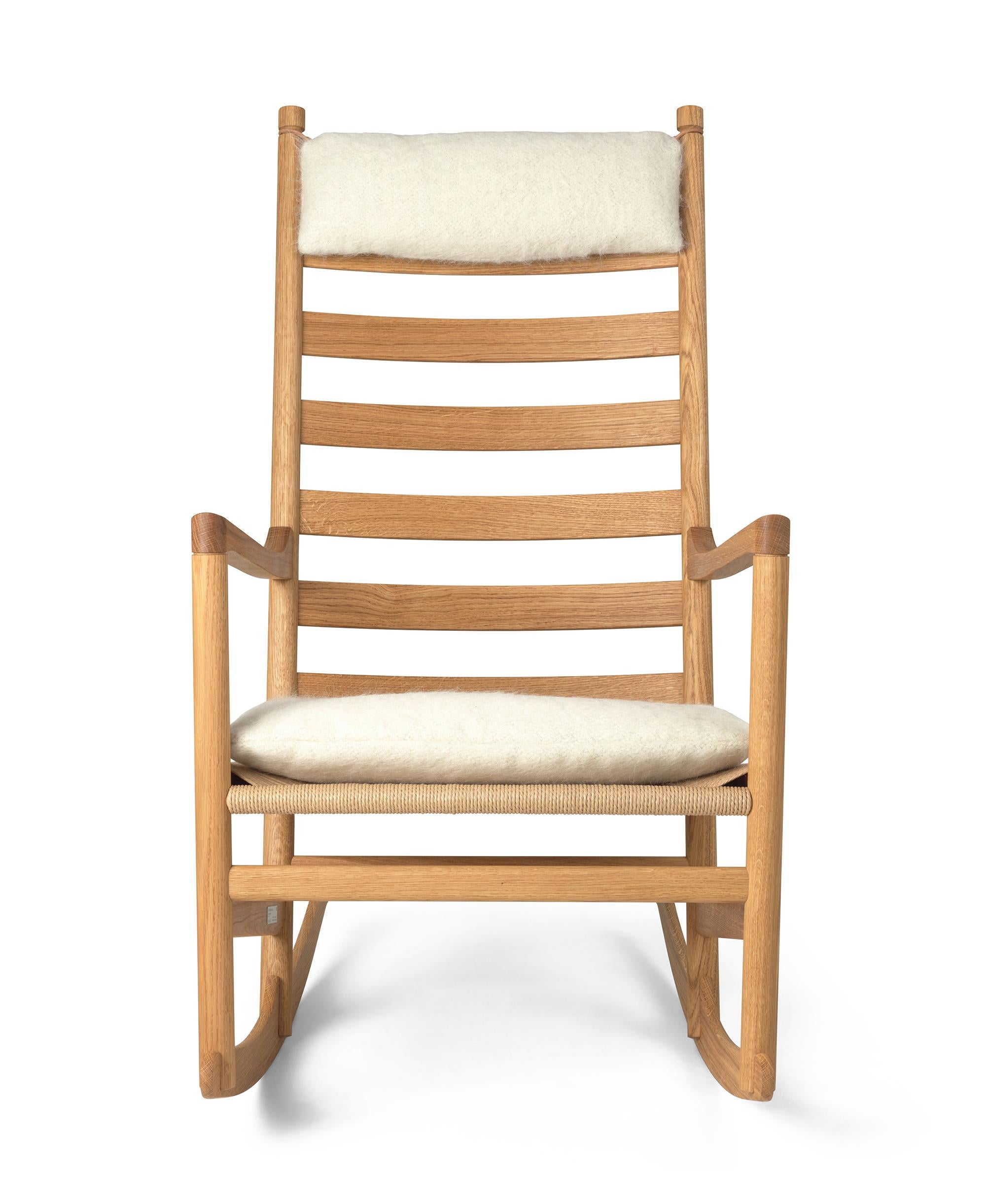 Oiled Hans J. Wegner 'CH45' Rocking Chair for Carl Hansen & Son in Oak Oil For Sale