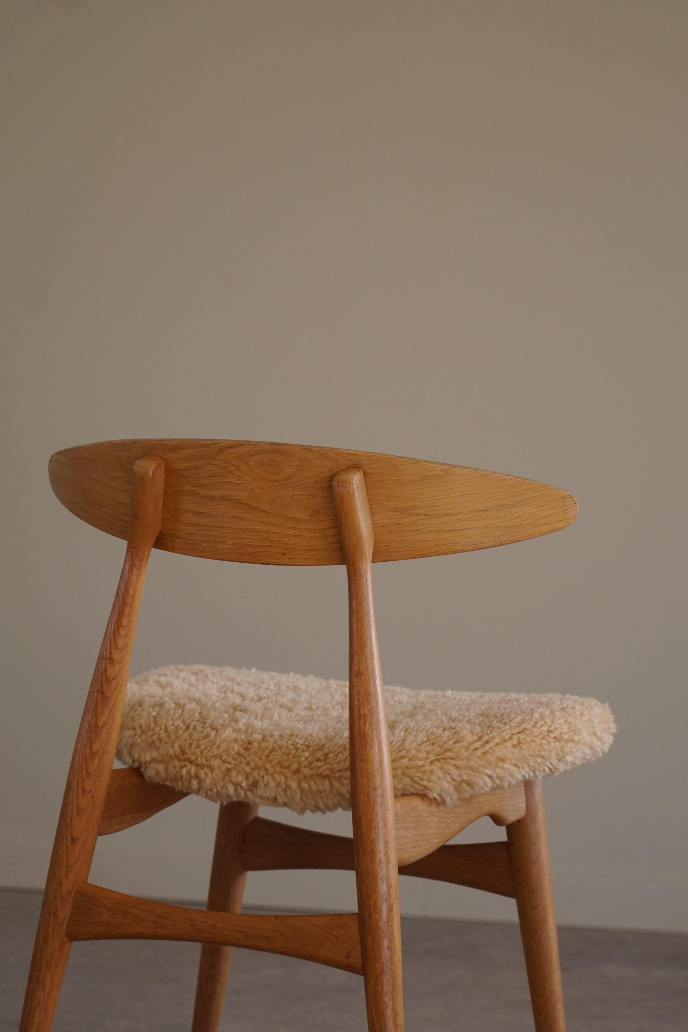 Dining chair by Hans J. Wegner, model 