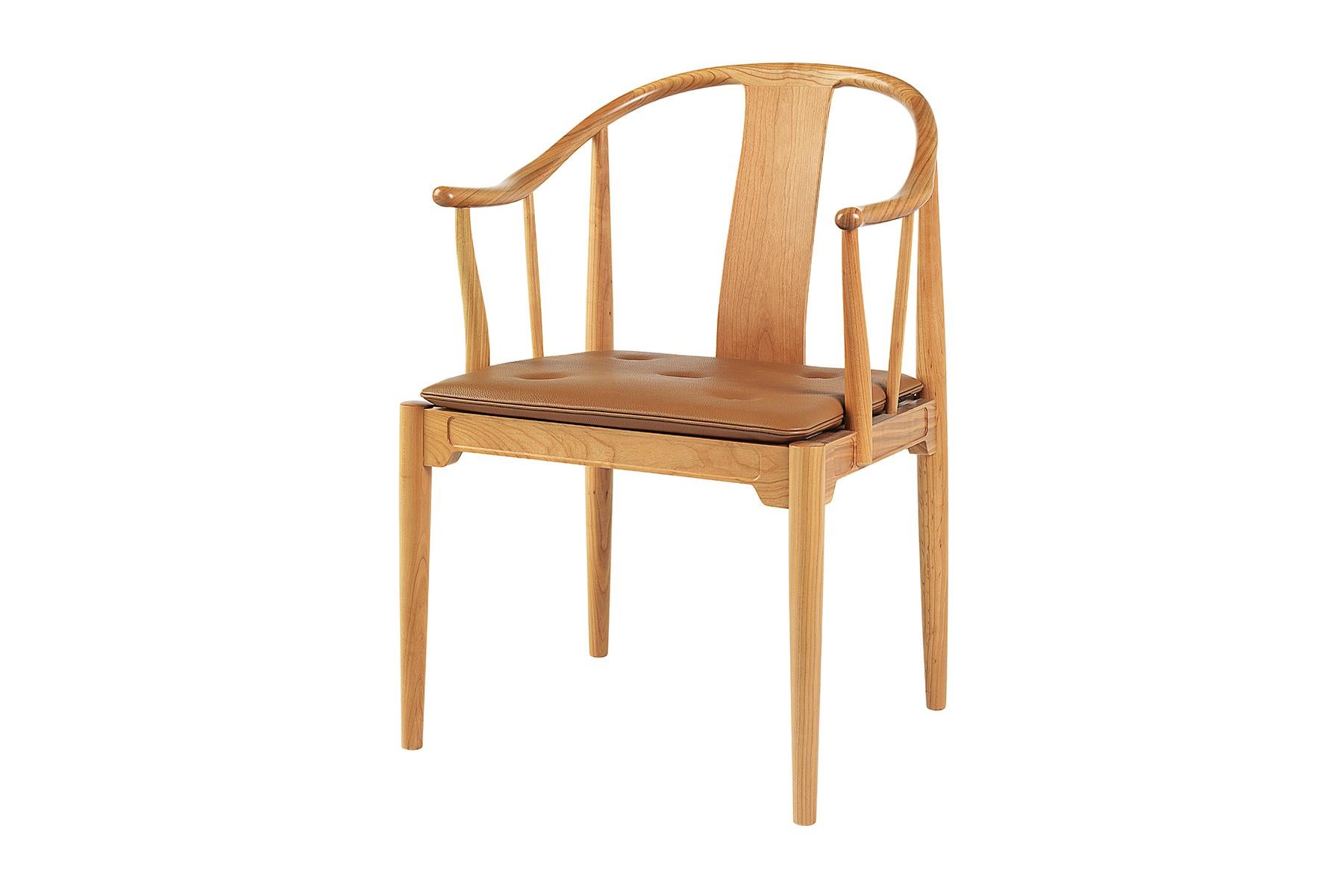 Hans J. Wegner Stuhl Modell 4283 China Chair Kirschbaumholz (Moderne der Mitte des Jahrhunderts) im Angebot