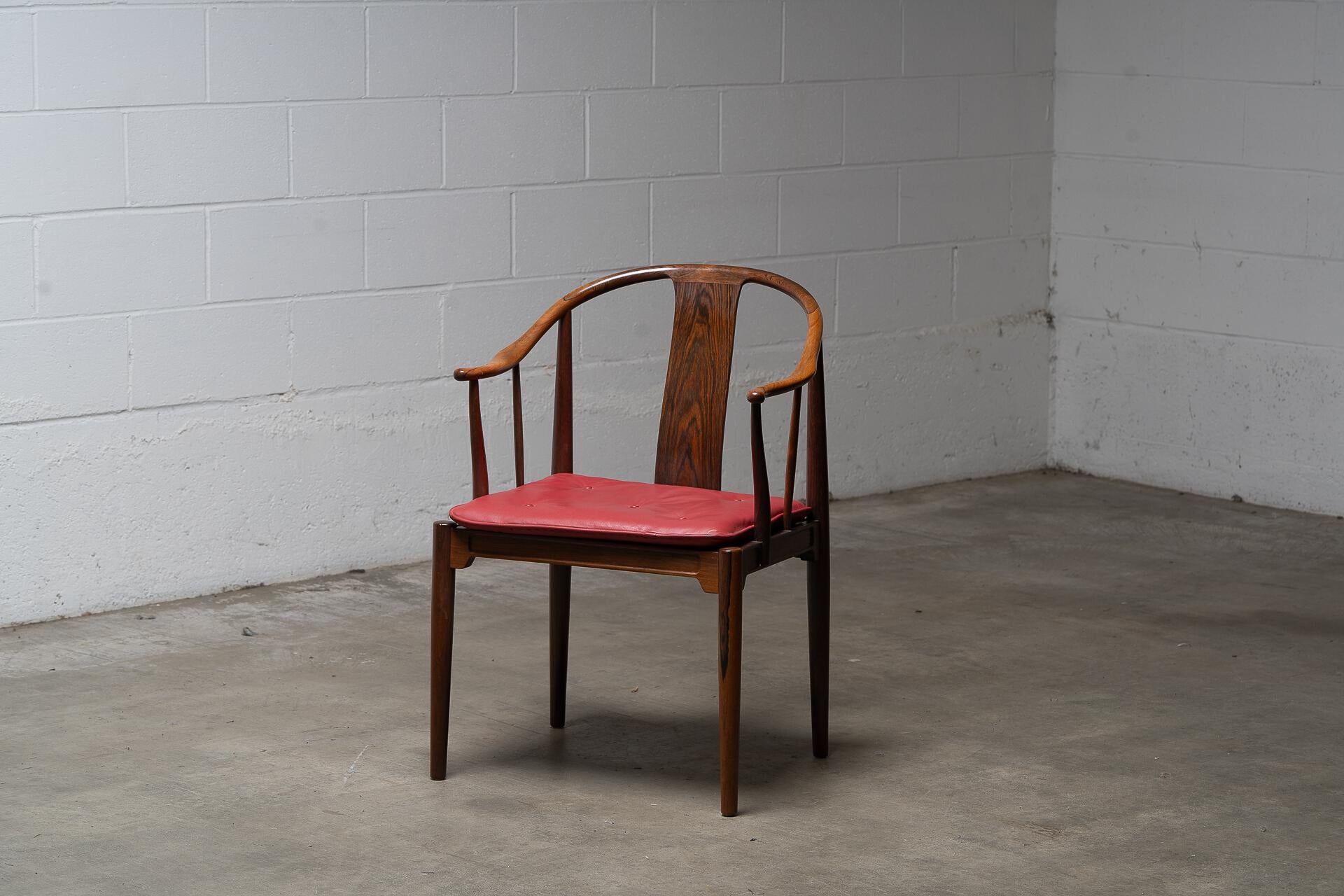 Hans J. Wegner “China” Chair in Brazilian Rosewood for Fritz Hansen For Sale 7