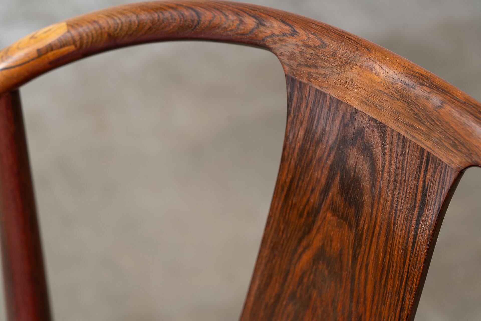 Hans J. Wegner “China” Chair in Brazilian Rosewood for Fritz Hansen For Sale 2