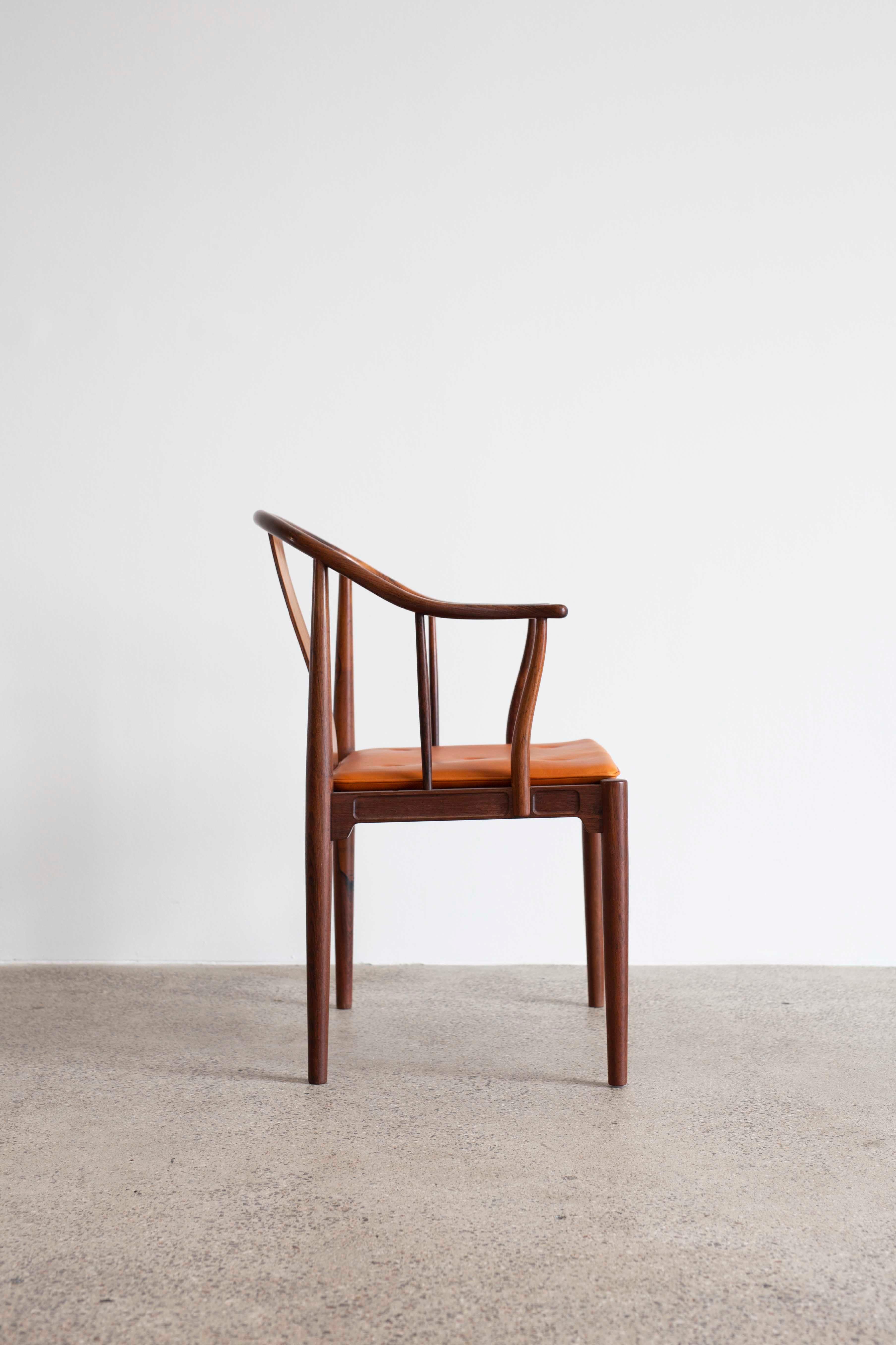 Hans J. Wegner China-Stuhl aus Palisanderholz für Fritz Hansen, 1944 (Skandinavische Moderne) im Angebot