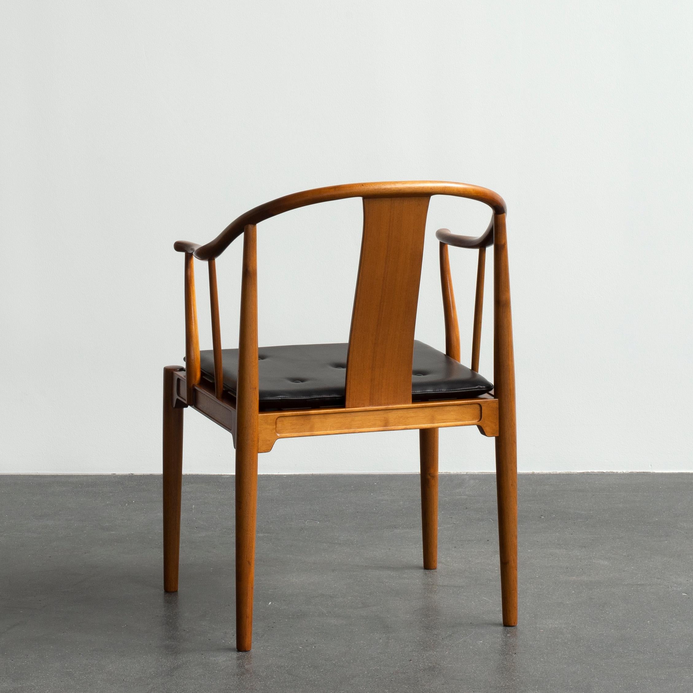 Scandinavian Modern Hans J. Wegner Chinese Chair in Walnut for Fritz Hansen