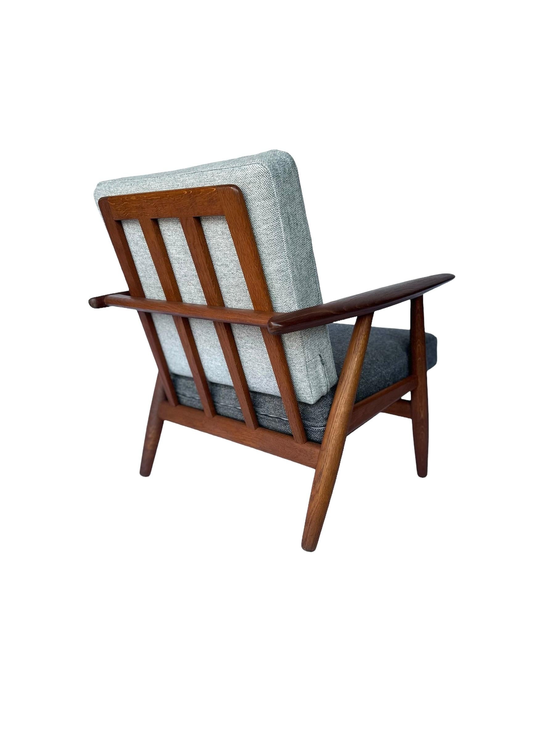 Hans J. Wegner Cigar Lounge Chair in Teak with New Maharam Upholstery For Sale 3