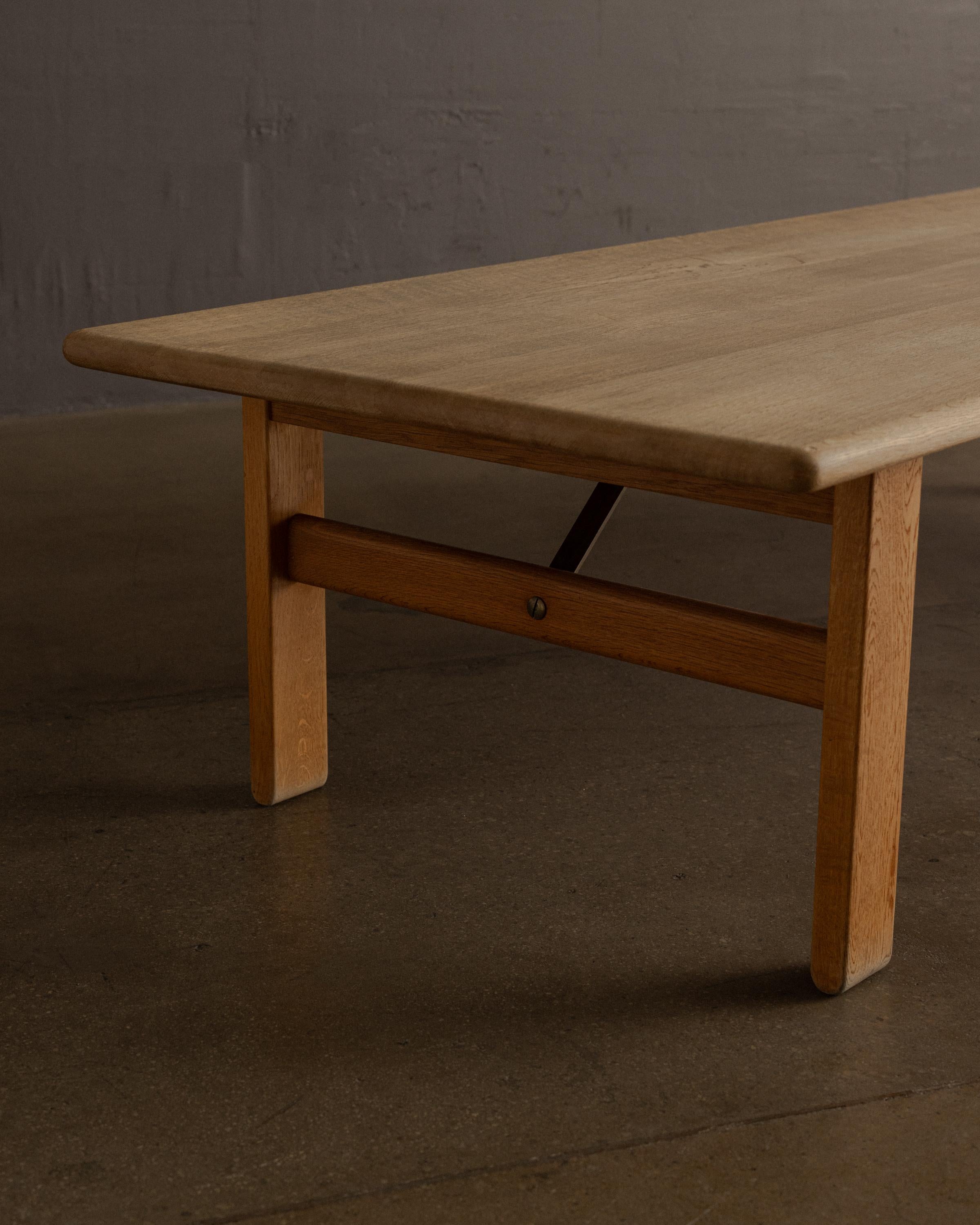 Danois Table basse Hans J. Wegner en Oak, Danemark en vente