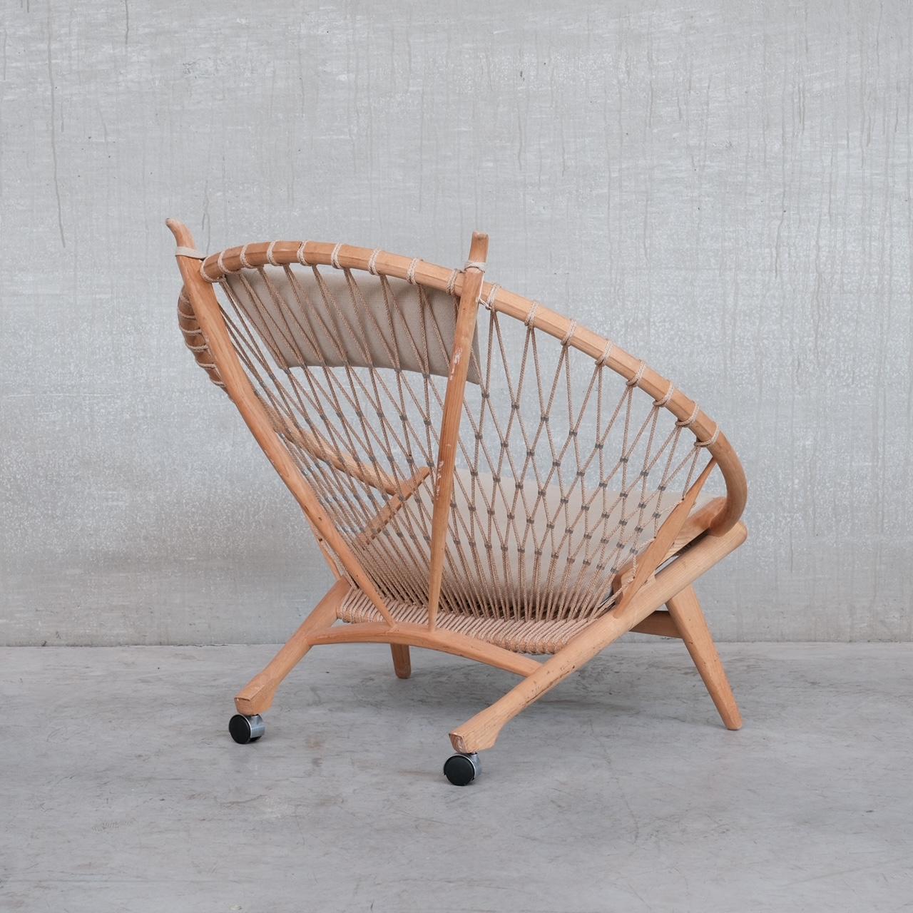 Silla circular danesa de mediados de siglo Hans J. Wegner en venta 6