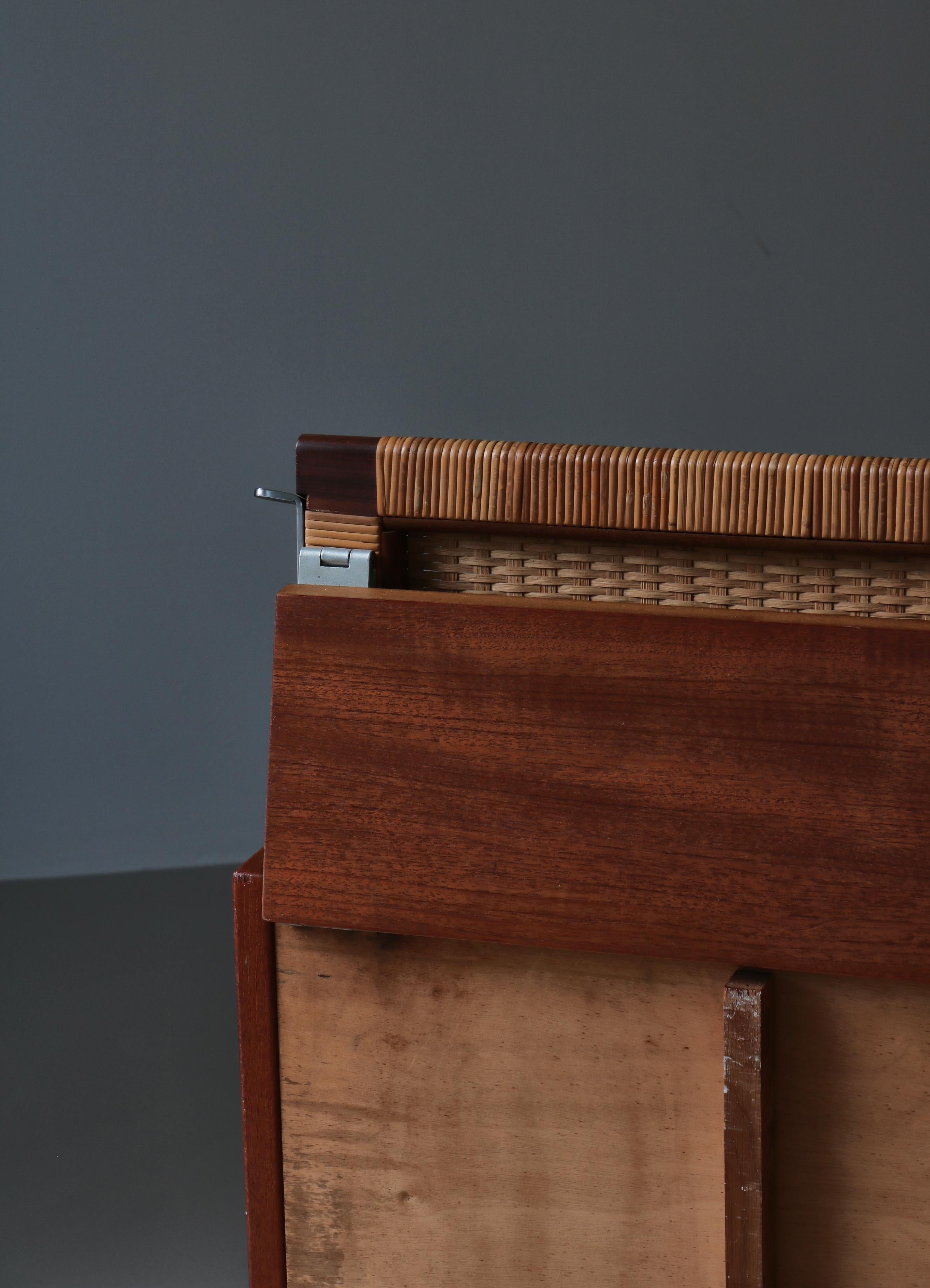 Lit de jour danois moderne Hans J. Wegner en teck et rotin GE7 Made at GETAMA, années 1950 en vente 10