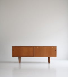 Hans J. Wegner Danish Modern Sideboard in Oak Model "RY26", 1960s