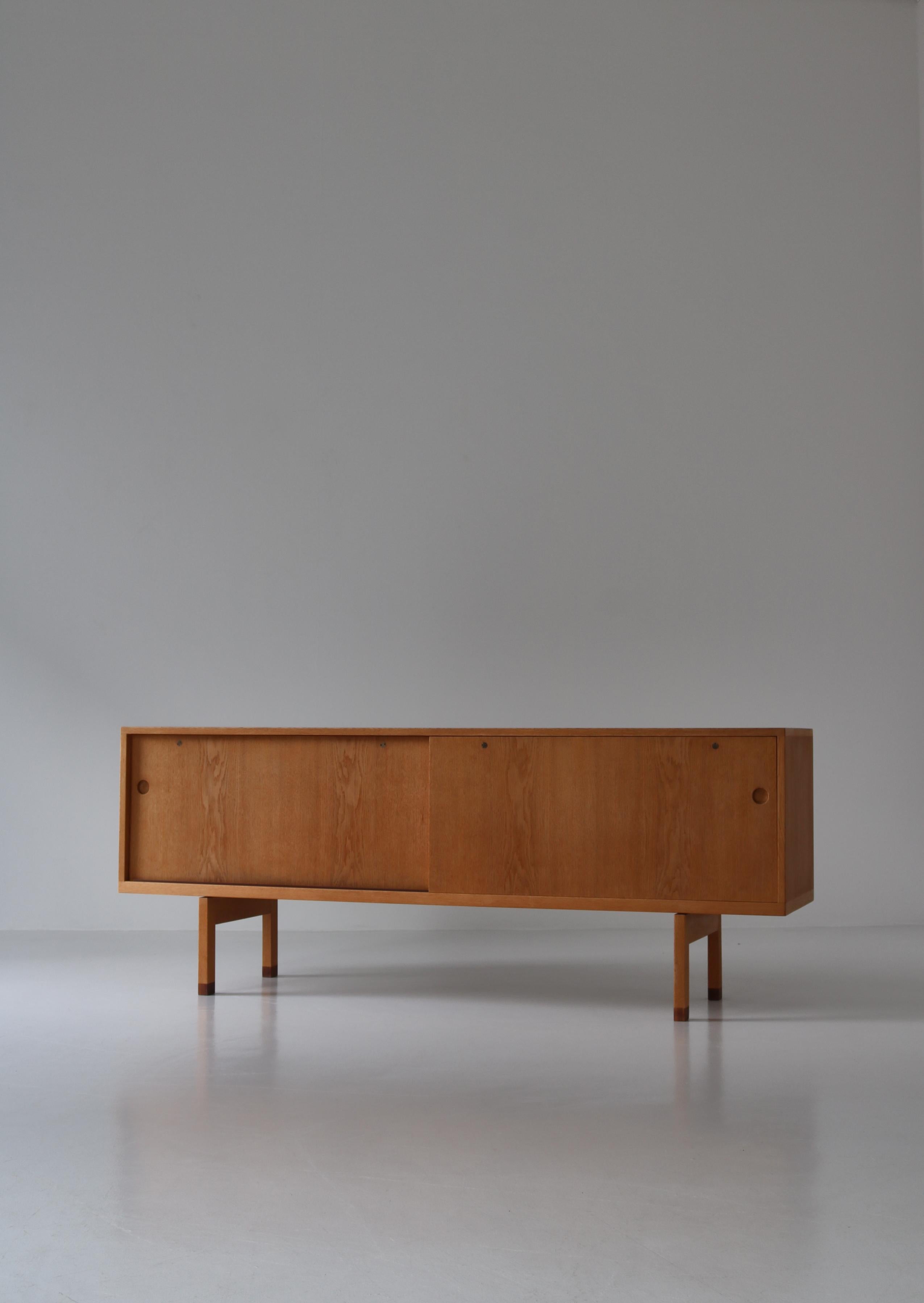 Mid-20th Century Hans J. Wegner Danish Modern Sideboard in Oak Model 