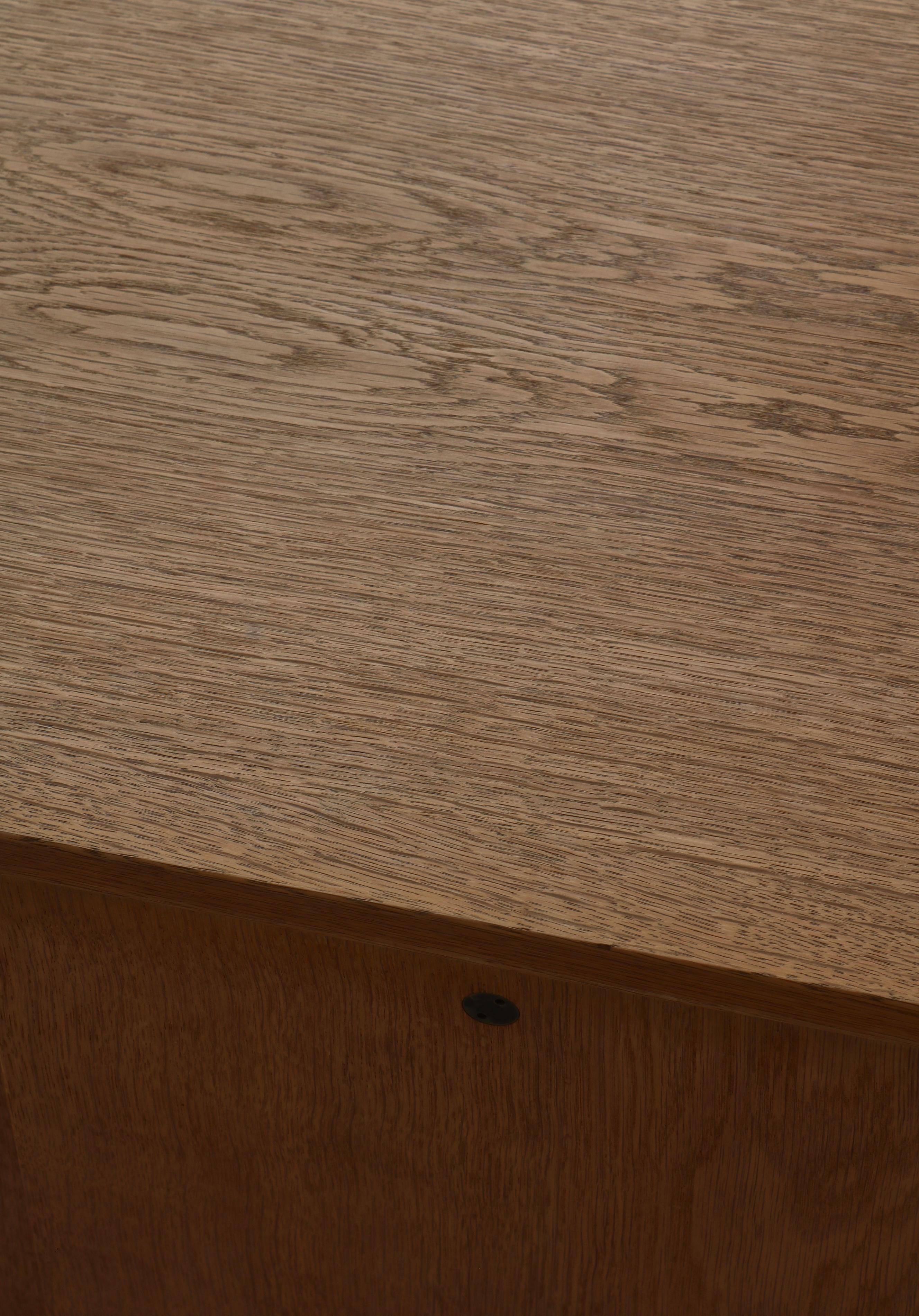 Dänisches modernes Sideboard aus Eiche, Modell „Ry26“, Hans J. Wegner, 1960er Jahre 1