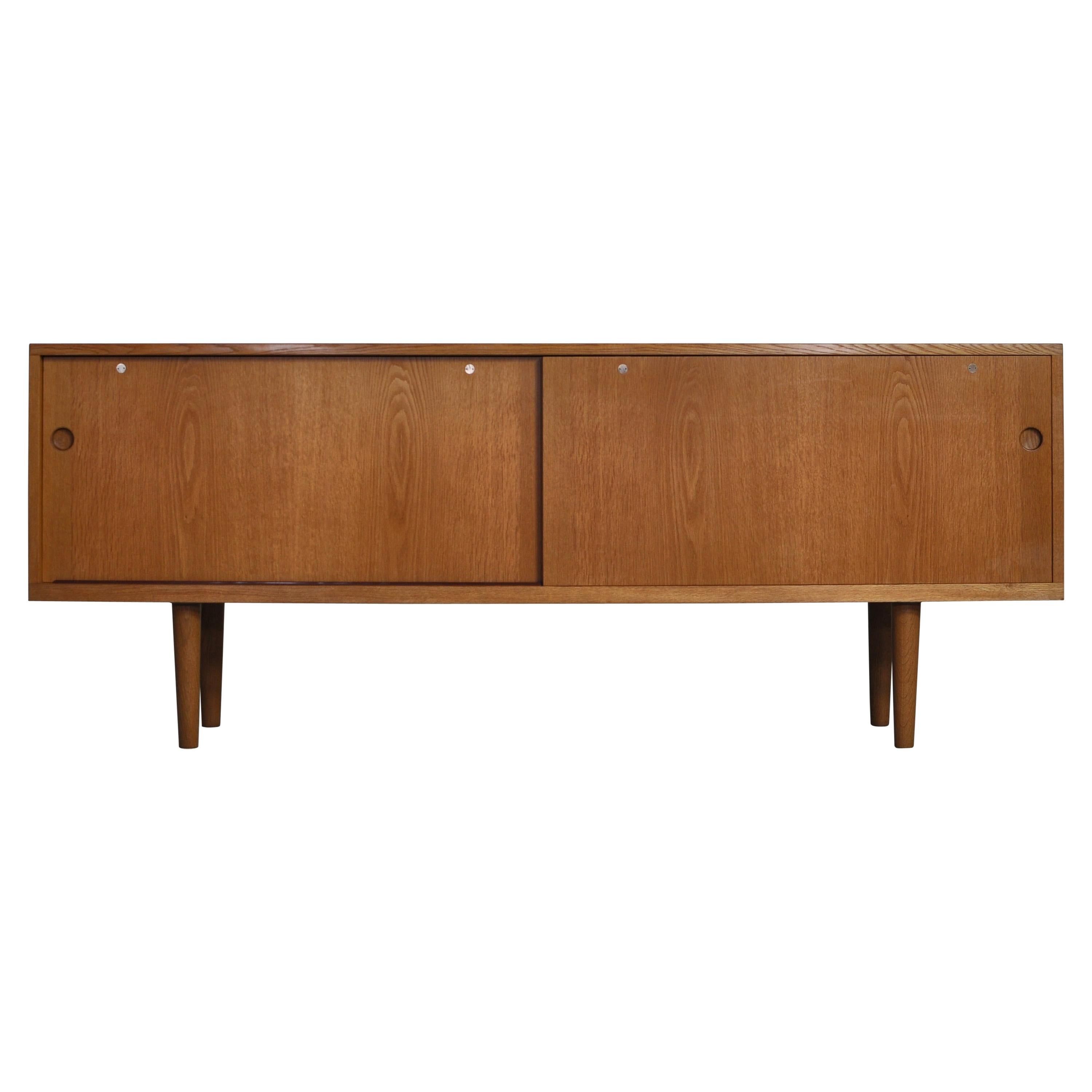 Hans J. Wegner Danish Modern Sideboard in Oak Model "RY26", 1960s