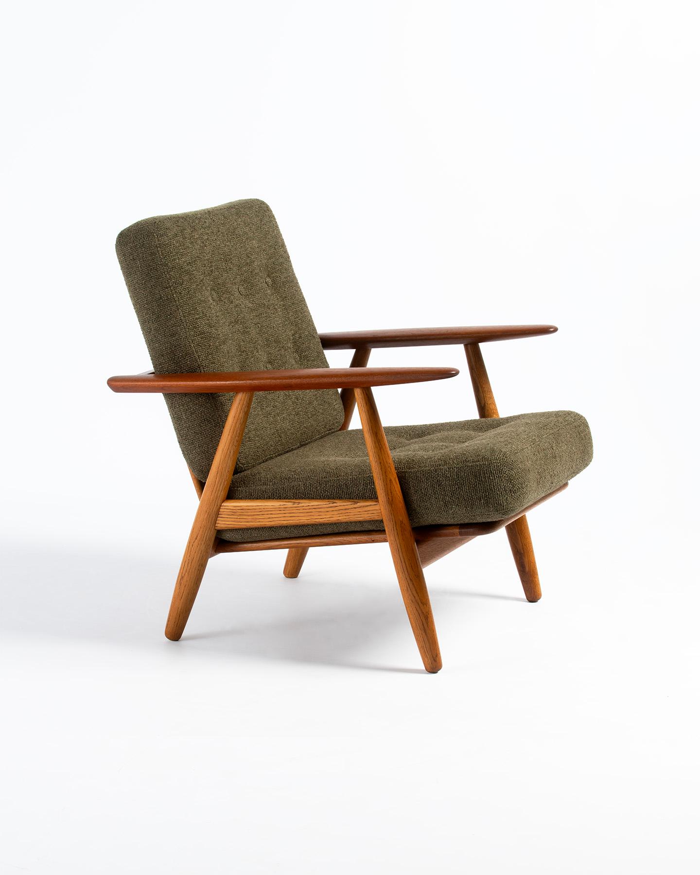 Danois Hans J. Wegner Chaise cigares en chêne et teck danois années 1950 en vente