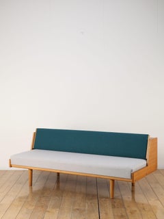 Letto da giorno Hans J. Wegner GE258