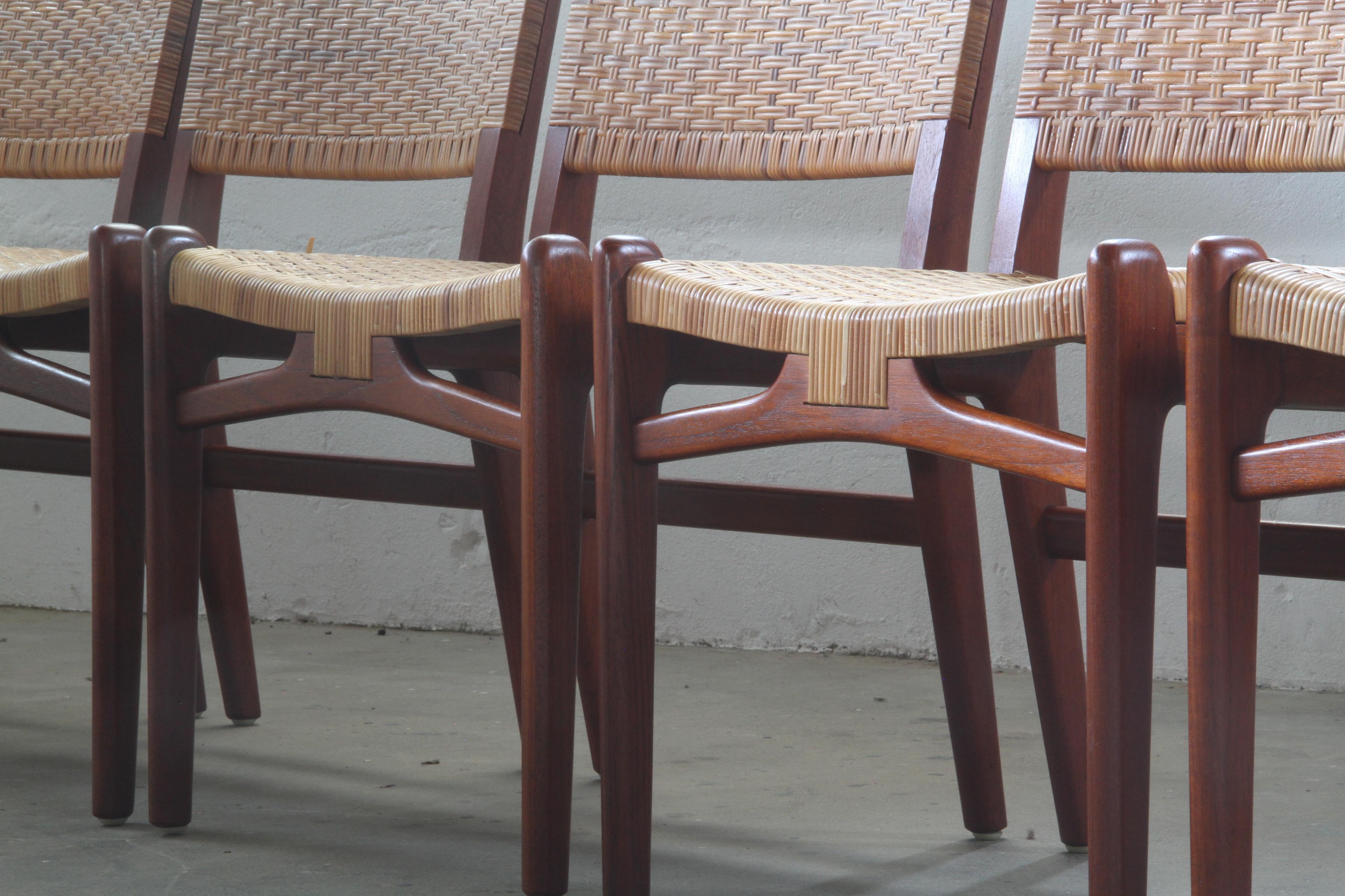 Mid-Century moderno Hans J. Wegner Dining Chairs in Teak Model CH-31 by Carl Hansen & Søn in vendita