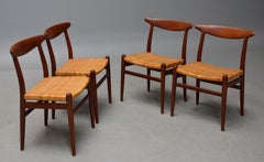 Hans J. Wegner, Dining Chairs Model W2 'Set of 4', Teak and Patinated Wicker
