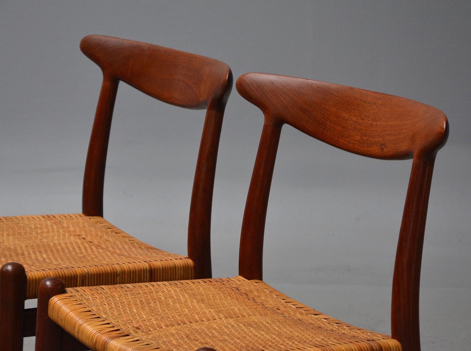 Danish Hans J. Wegner, Dining Chairs Model W2 'Set of 4', Teak and Patinated Wicker For Sale