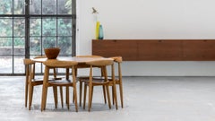 Chaise et table en forme de cœur de Hans J. Wegner - Dining Group 1958 par Fritz Hansen, Danemark