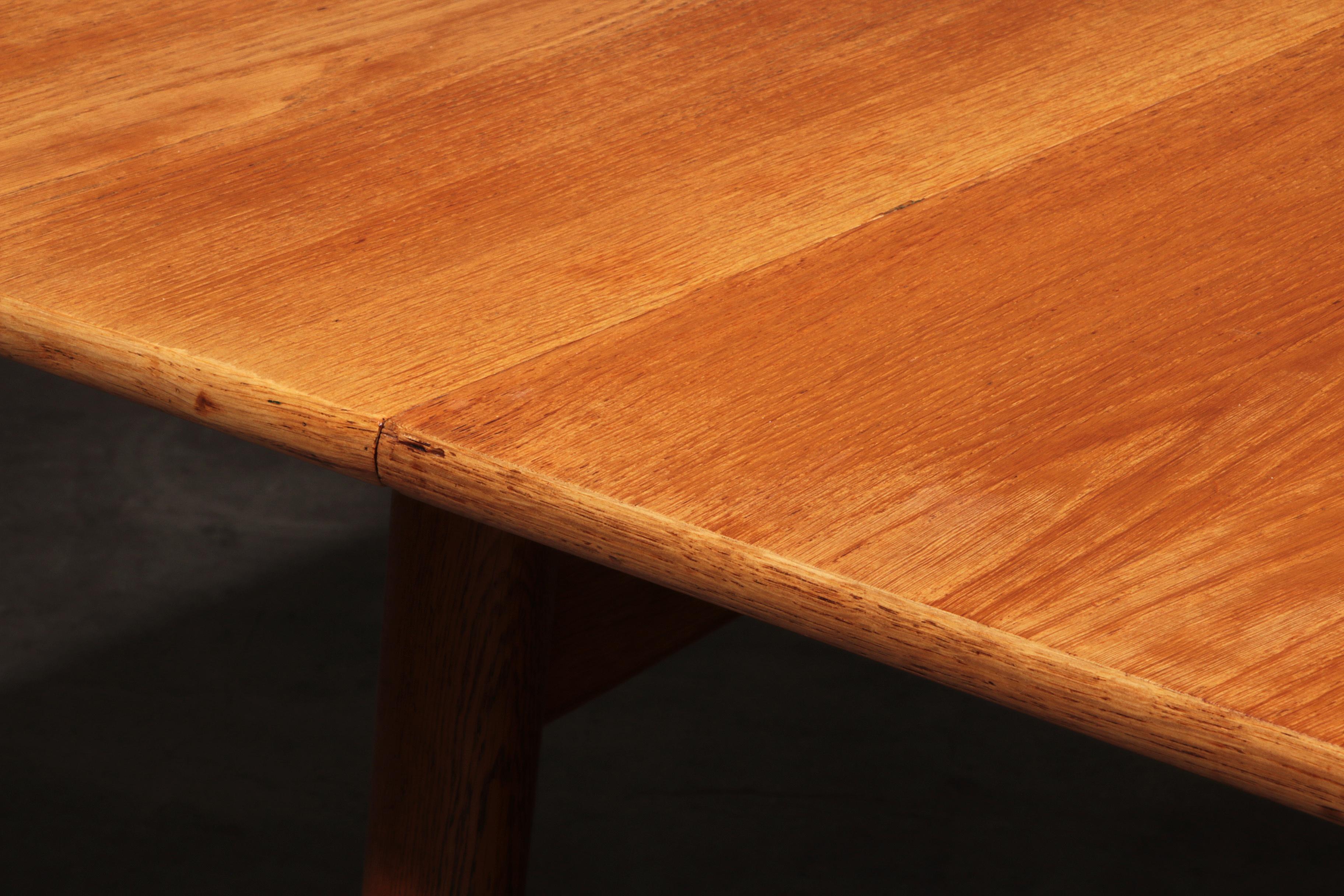 Ensemble de salle à manger Hans J Wegner 8 chaises CH29 Sawbuck et table AT 310 en vente 7