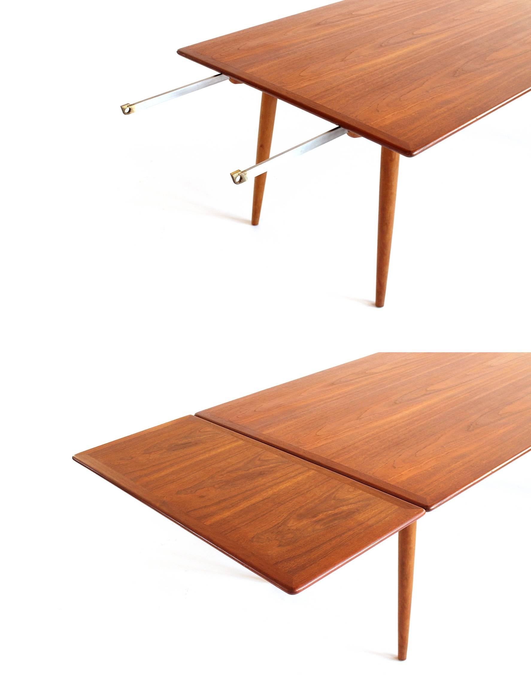 Scandinavian Modern Hans J. Wegner Dining Table for Johannes Hansen JH 570