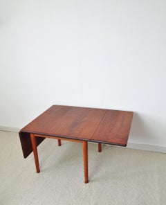 Hans J. Wegner Drop Leaf Side Table in Solid Teak and Oak for GETAMA