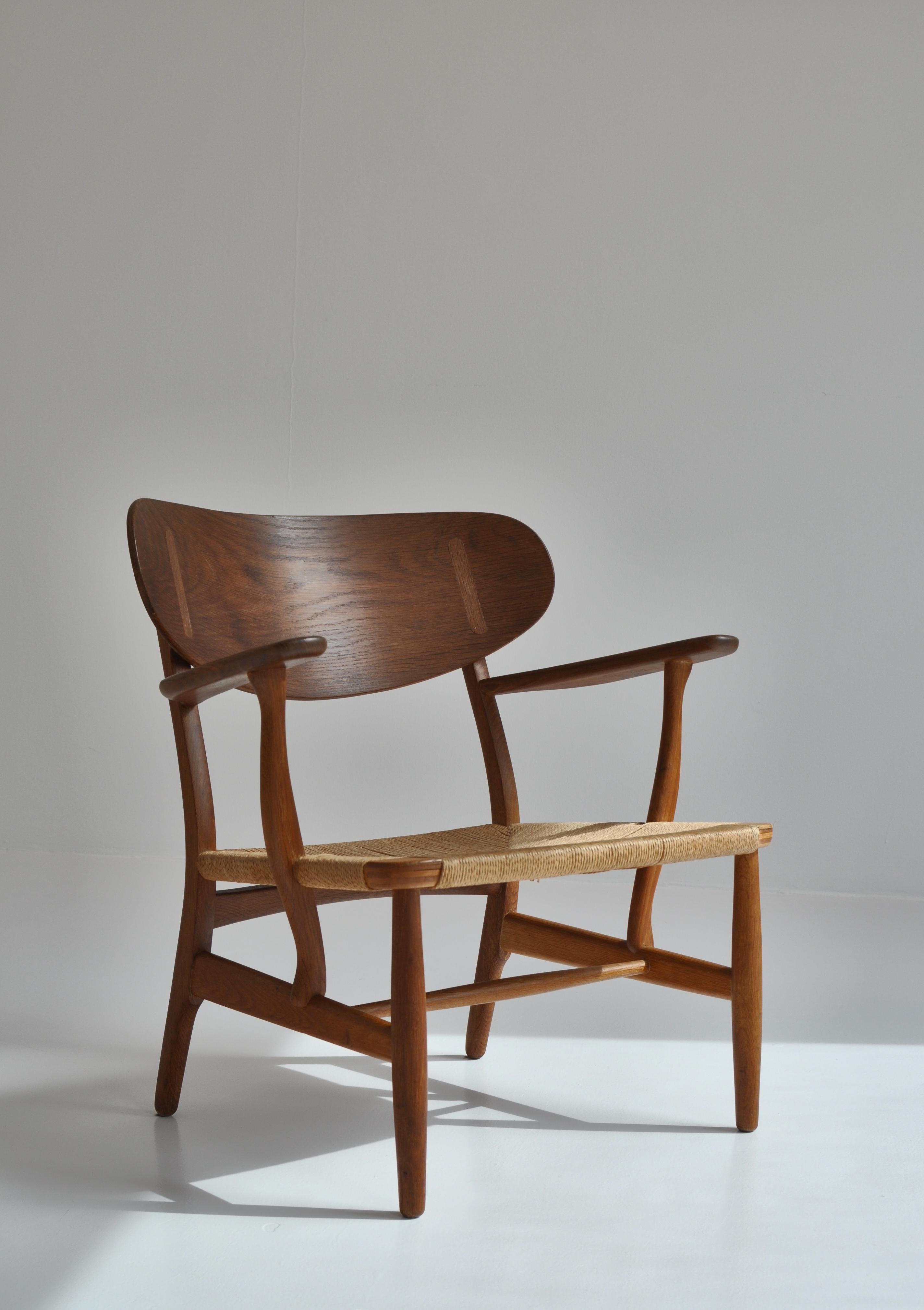 Mid-20th Century Hans J. Wegner Early Production Danish Modern Chair Model CH22
